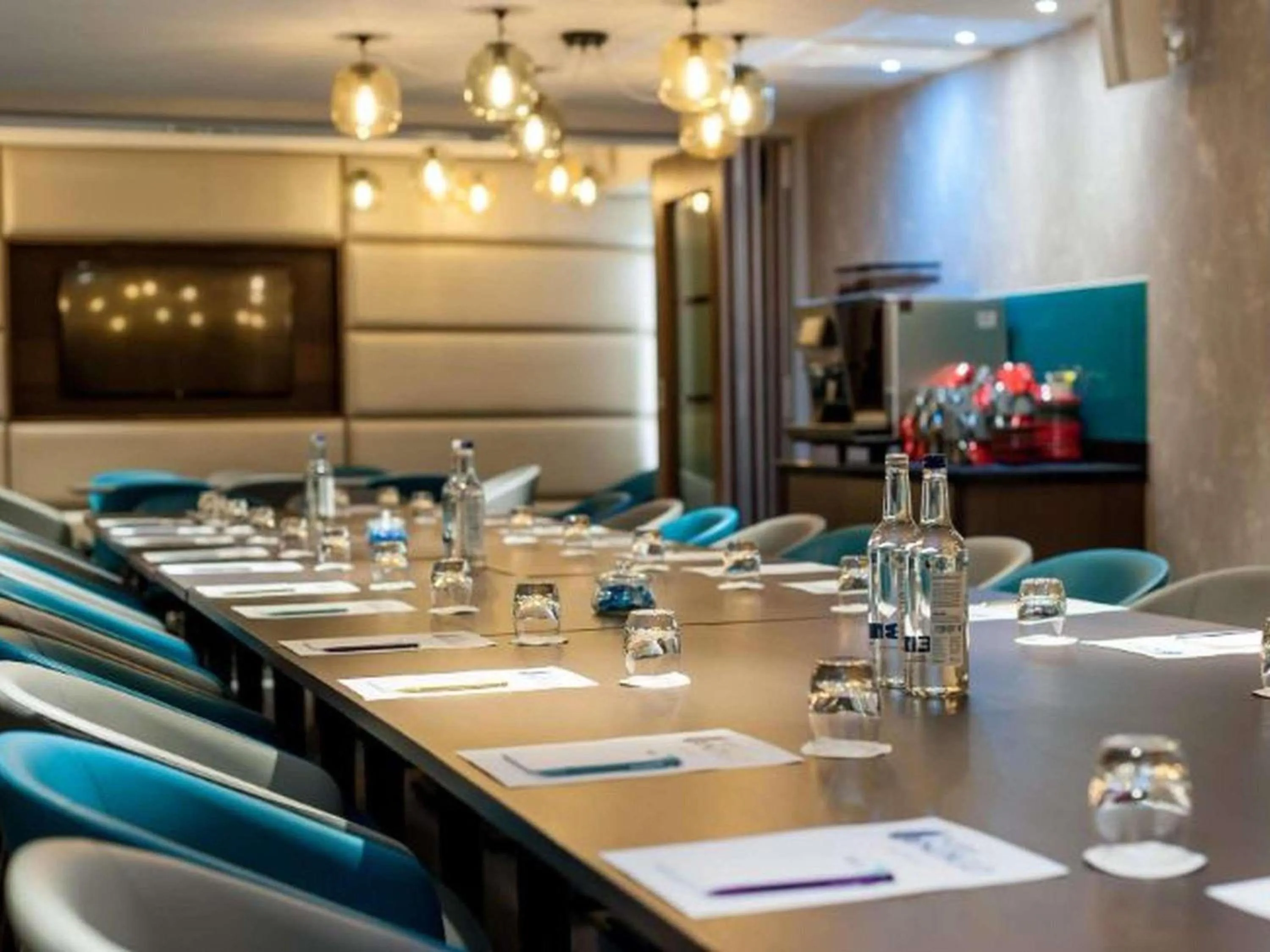 wedding in Mercure London Hyde Park Hotel