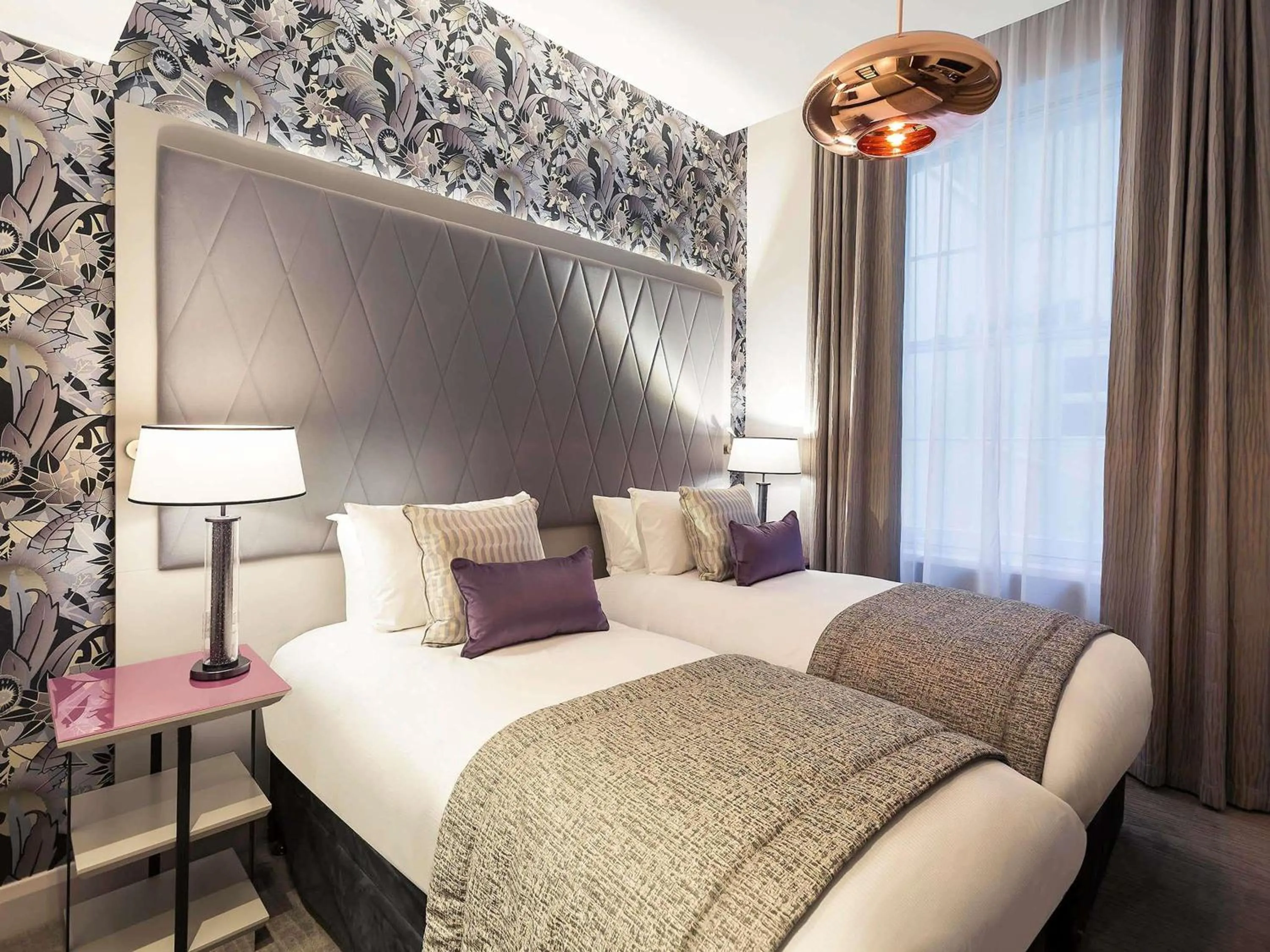 Bedroom, Bed in Mercure London Hyde Park Hotel