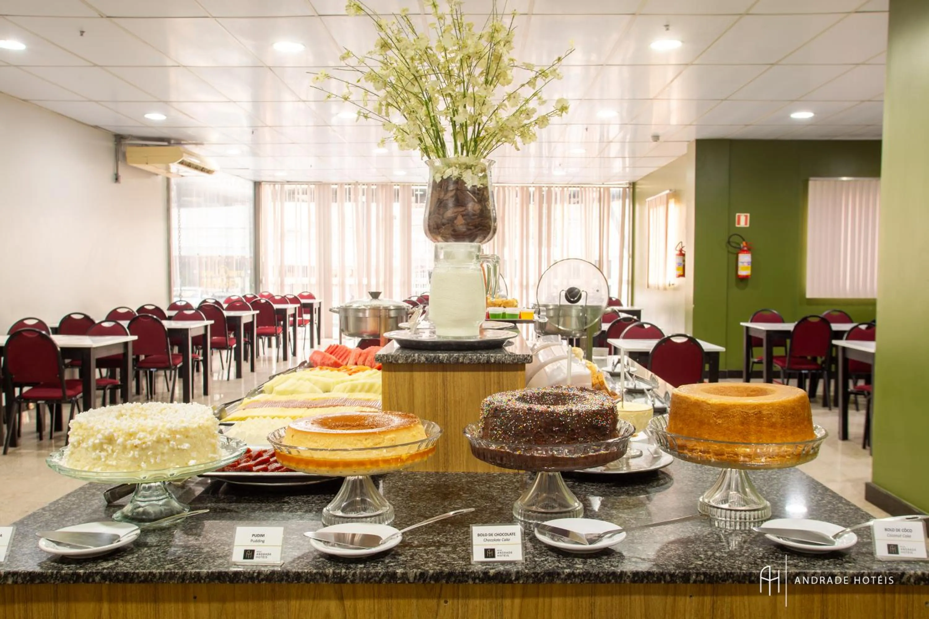 Breakfast in Rede Andrade Hangar