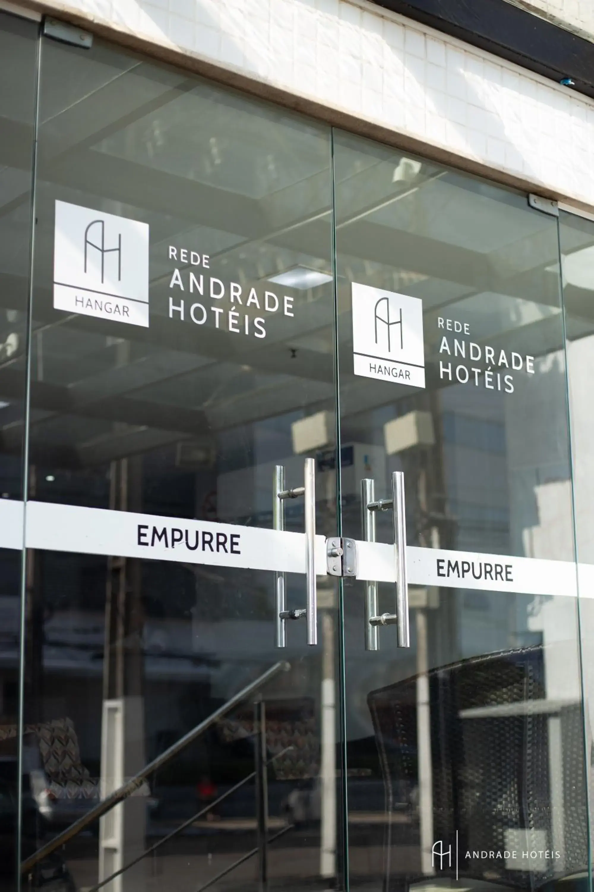 Facade/entrance in Rede Andrade Hangar Facade/entrance in Rede Andrade Hangar