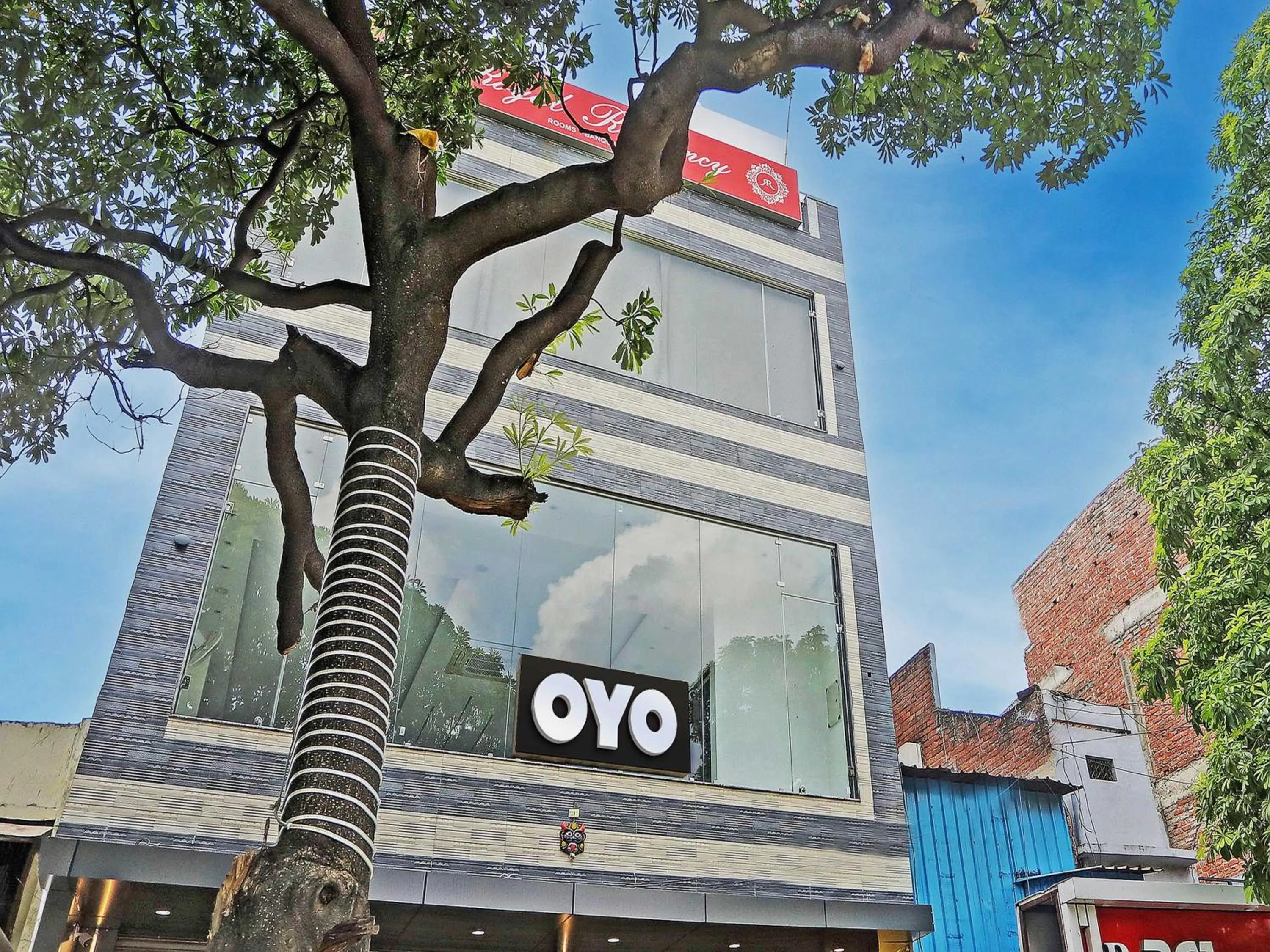 Facade/entrance in Hotel O by OYO Royal Residency