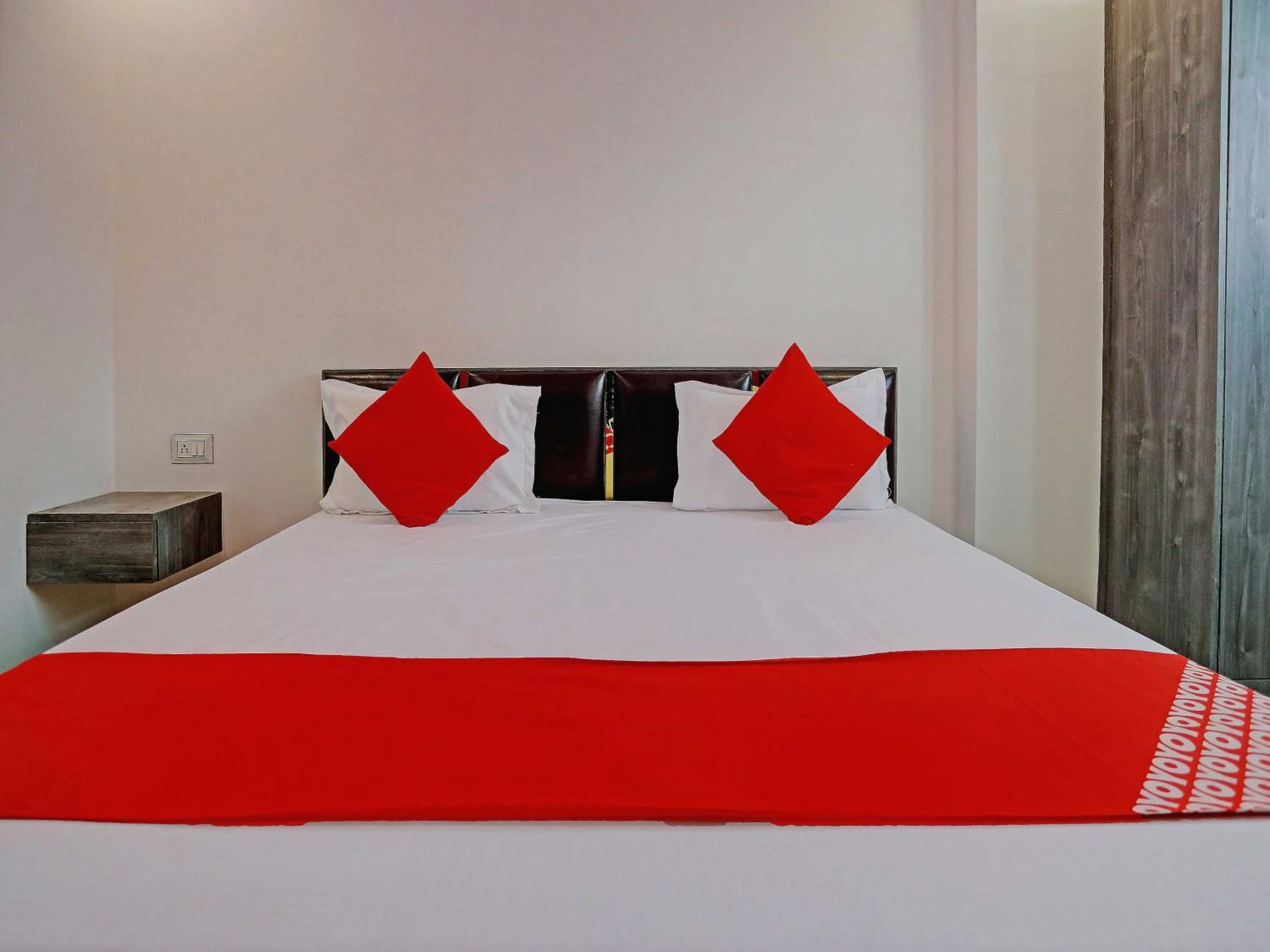 Bedroom, Bed in Hotel O by OYO Royal Residency