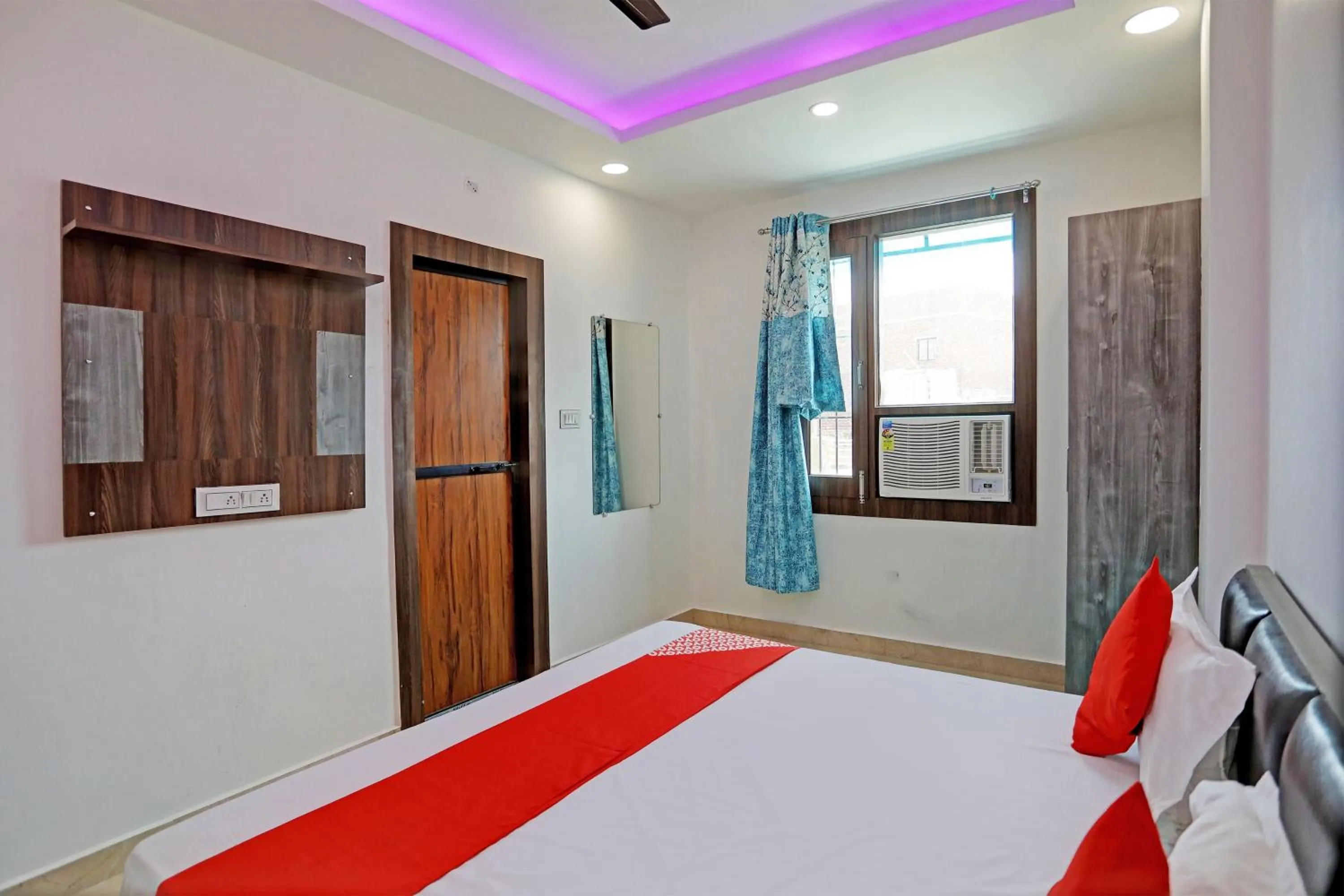 Bedroom, Bed in Hotel O by OYO Royal Residency
