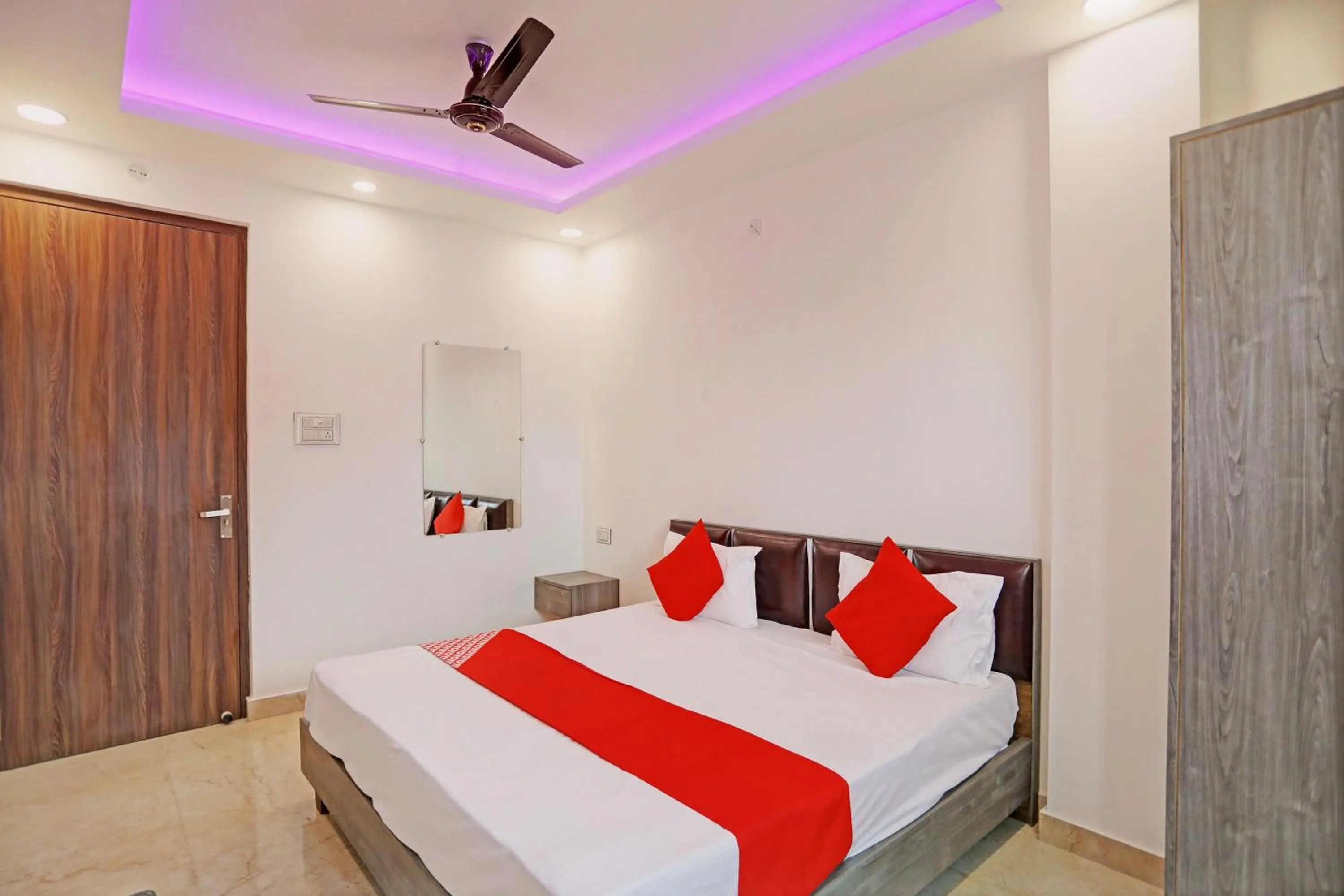 Bedroom, Bed in Hotel O by OYO Royal Residency