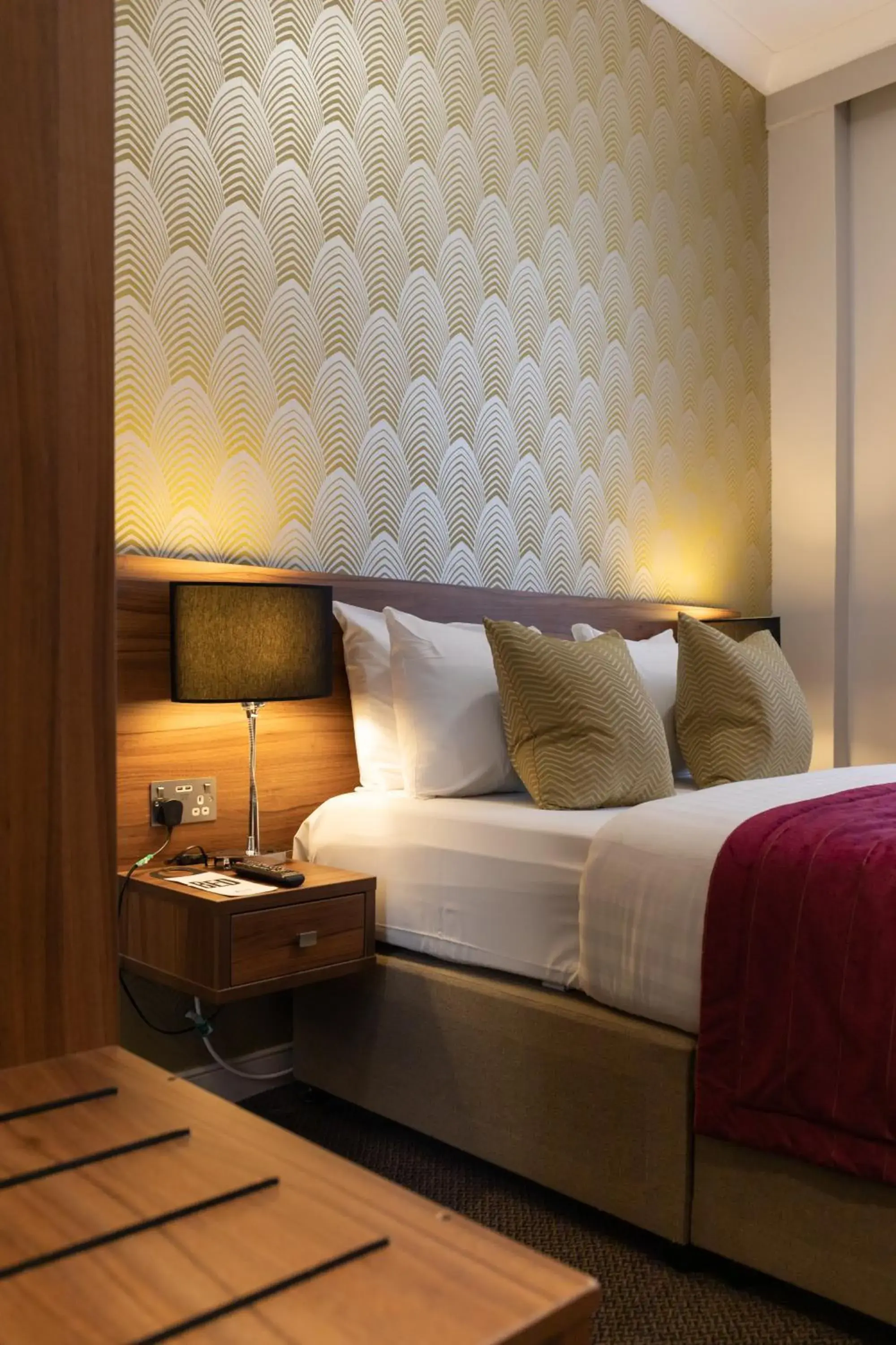 Economy Double Room in Best Western Mornington Hotel Hyde Park Economy Double Room in Best Western Mornington Hotel Hyde Park