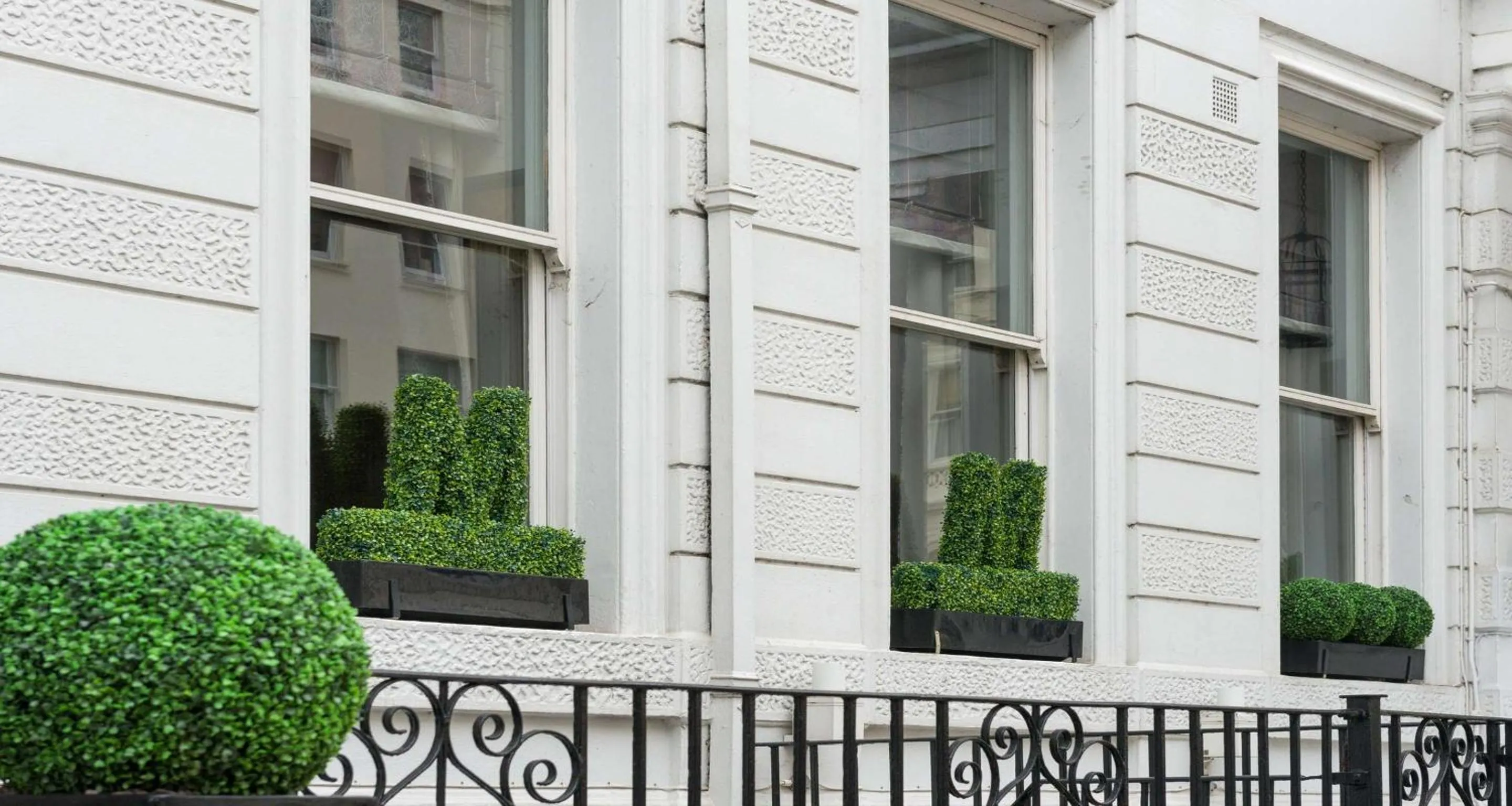 Property building in Best Western Mornington Hotel Hyde Park