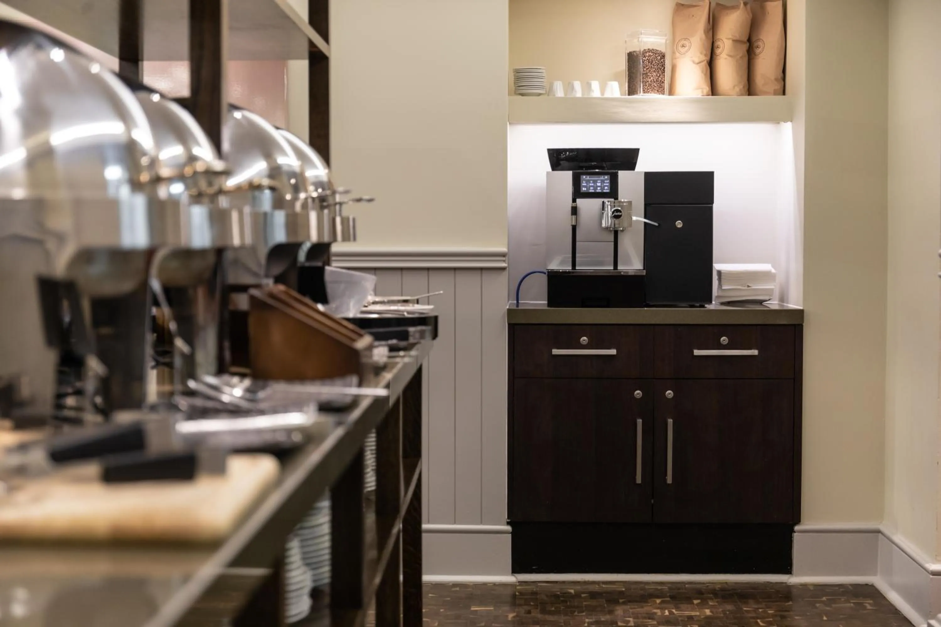 Restaurant/places to eat in Best Western Mornington Hotel Hyde Park