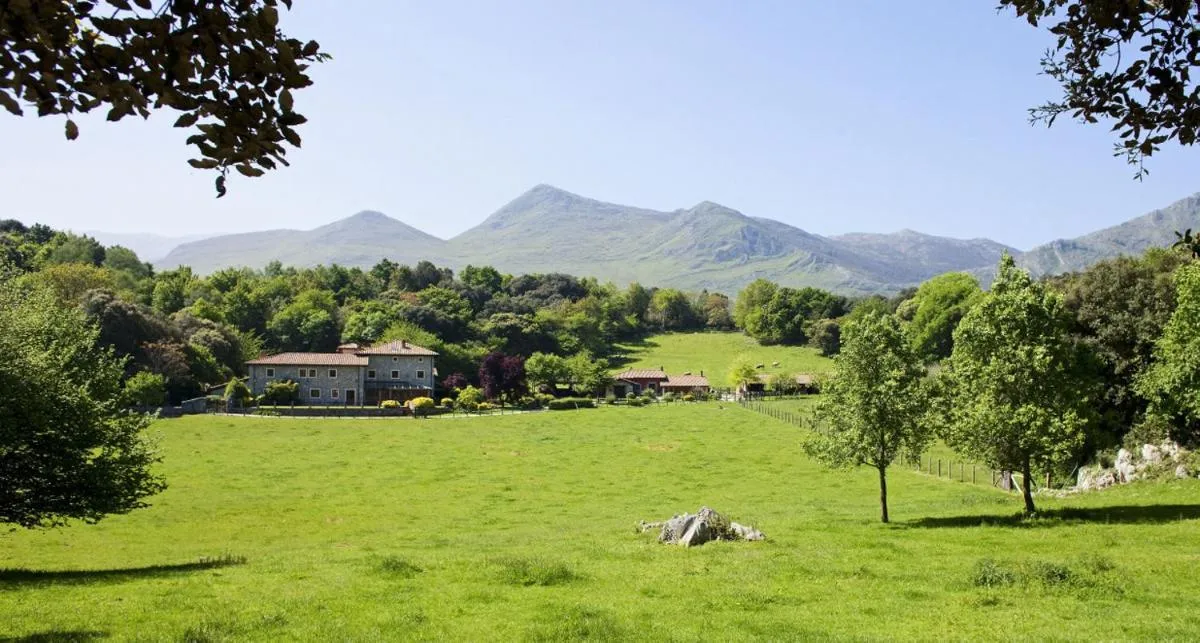 Natural landscape in HOTEL RURAL ARREDONDO