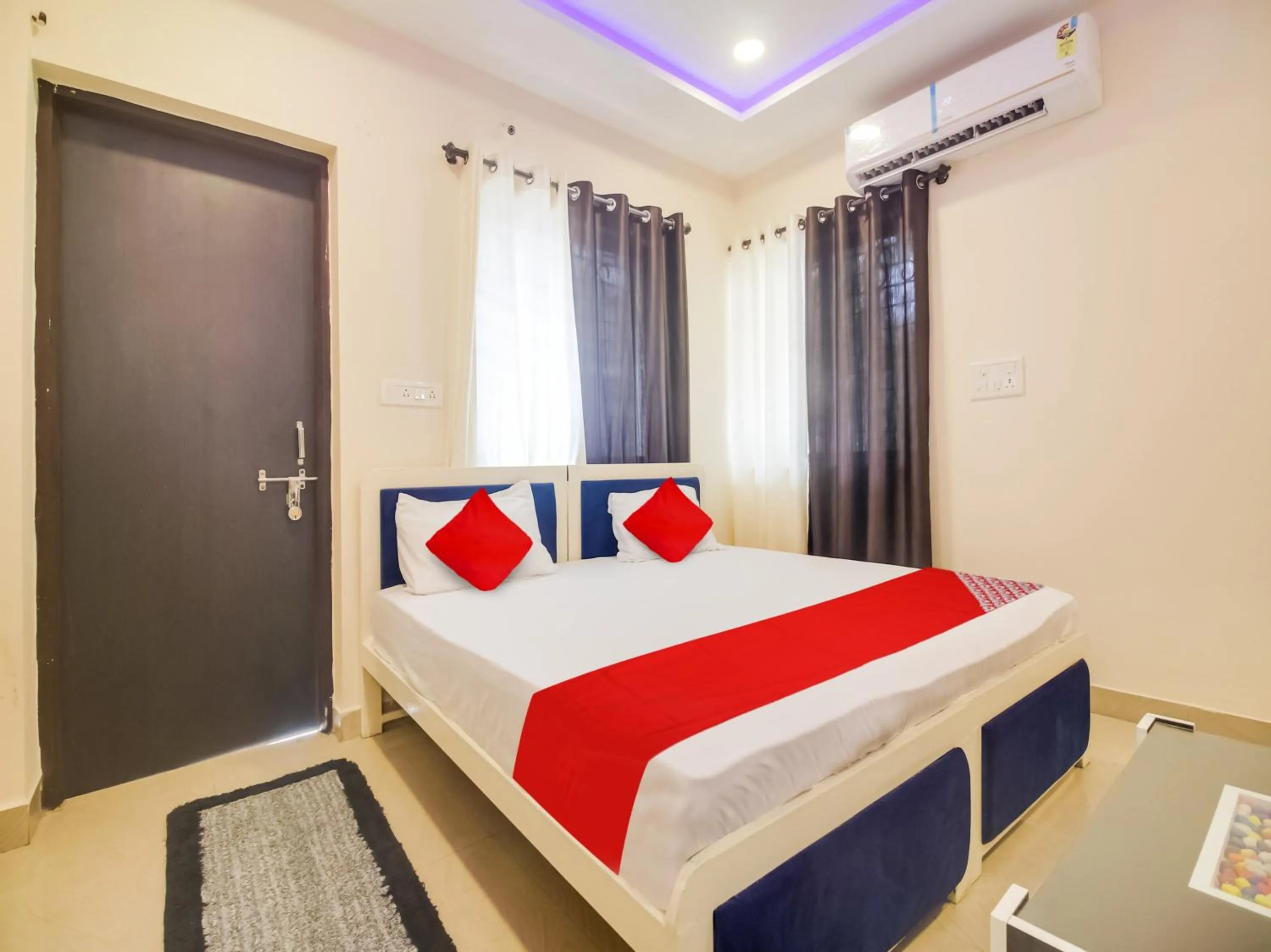 Bedroom, Bed in OYO Flagship Hotel Space Inn