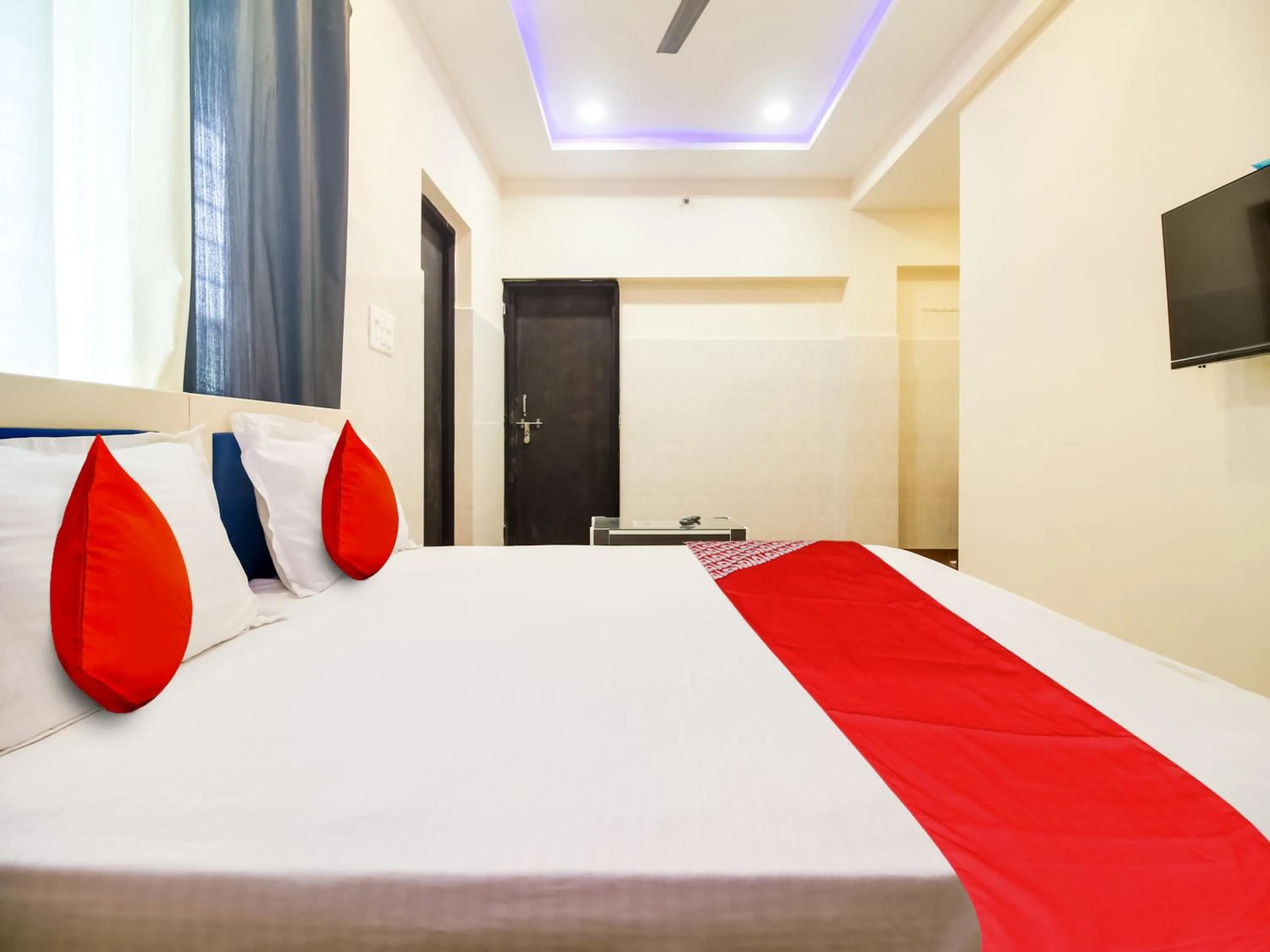Bedroom, Bed in OYO Flagship Hotel Space Inn