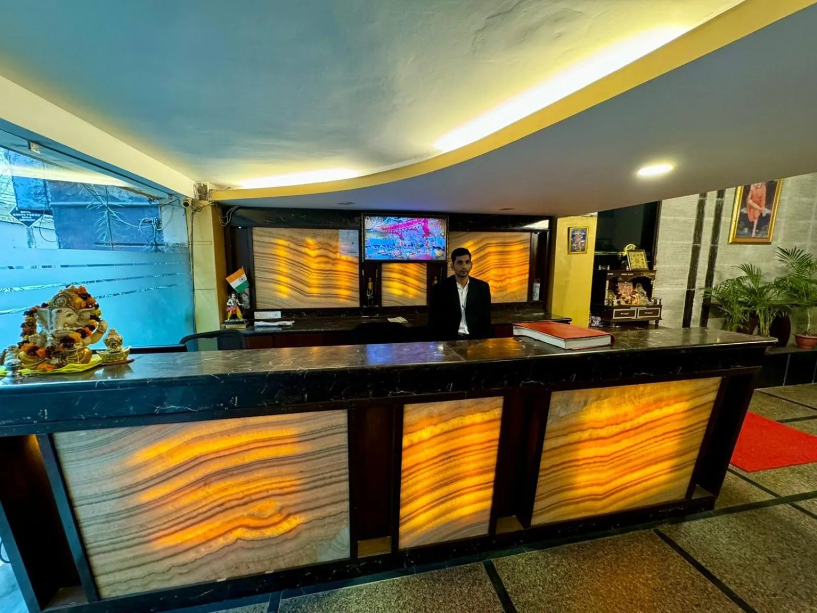 Hotel Vista Inn, Karol Bagh, New Delhi - Near Metro