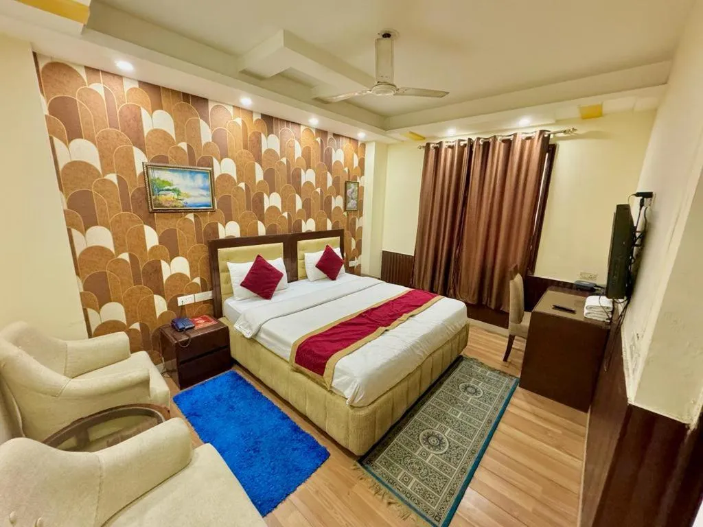 Bed in Hotel Vista Inn, Karol Bagh, New Delhi - Near Metro