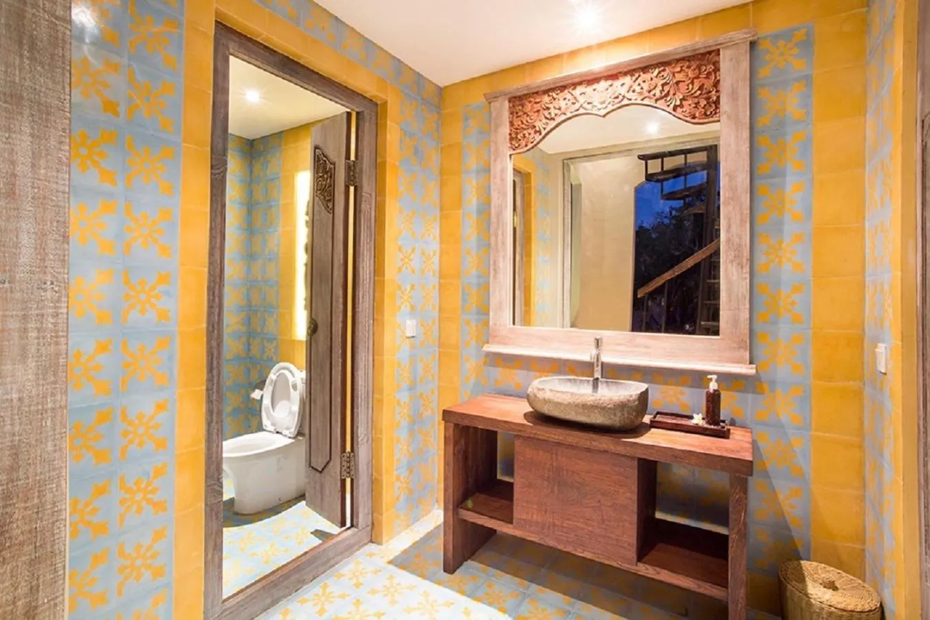 Toilet in Villa Teresa