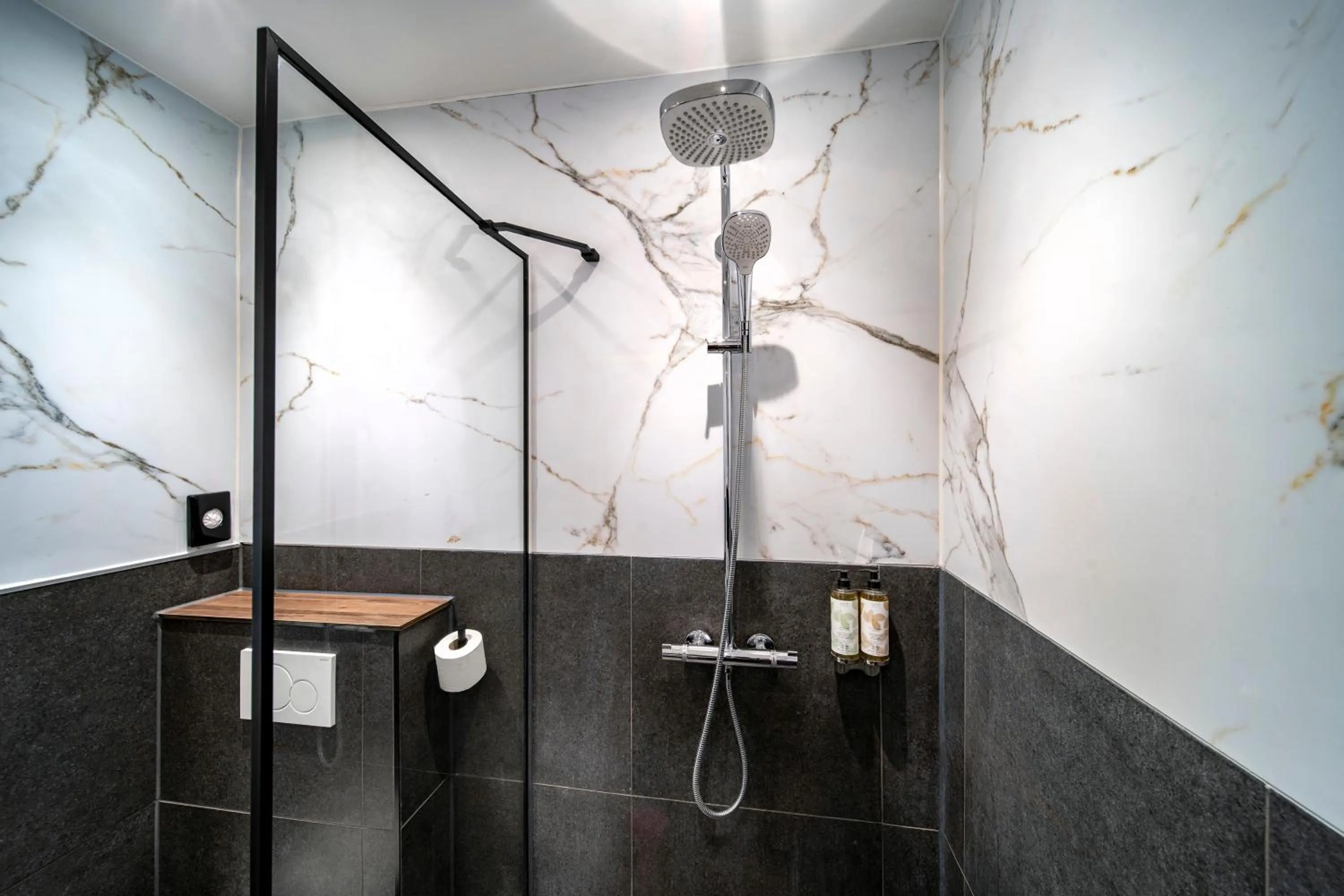 Bathroom in Hotel Nes Amsterdam