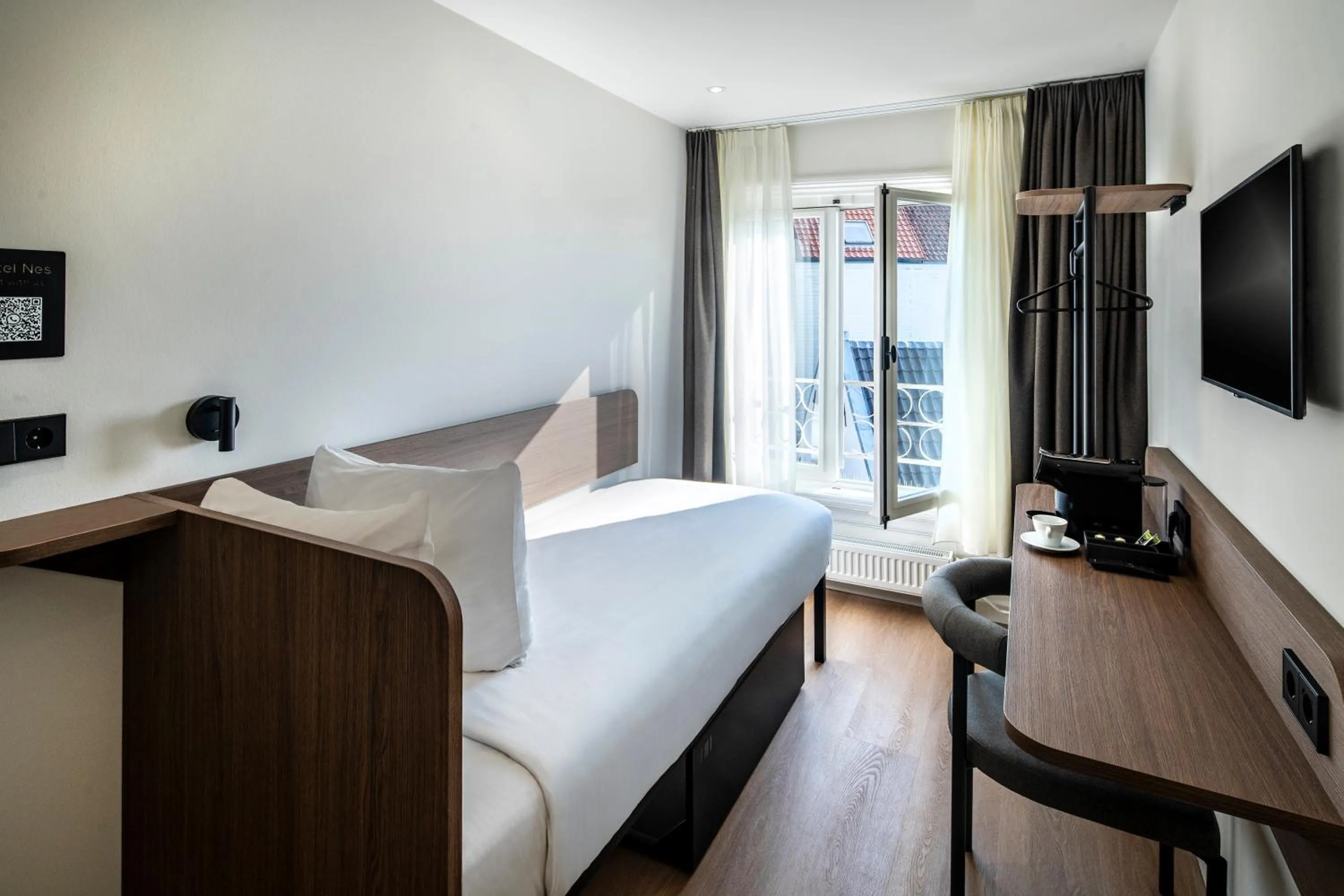 Bedroom, Bed in Hotel Nes Amsterdam