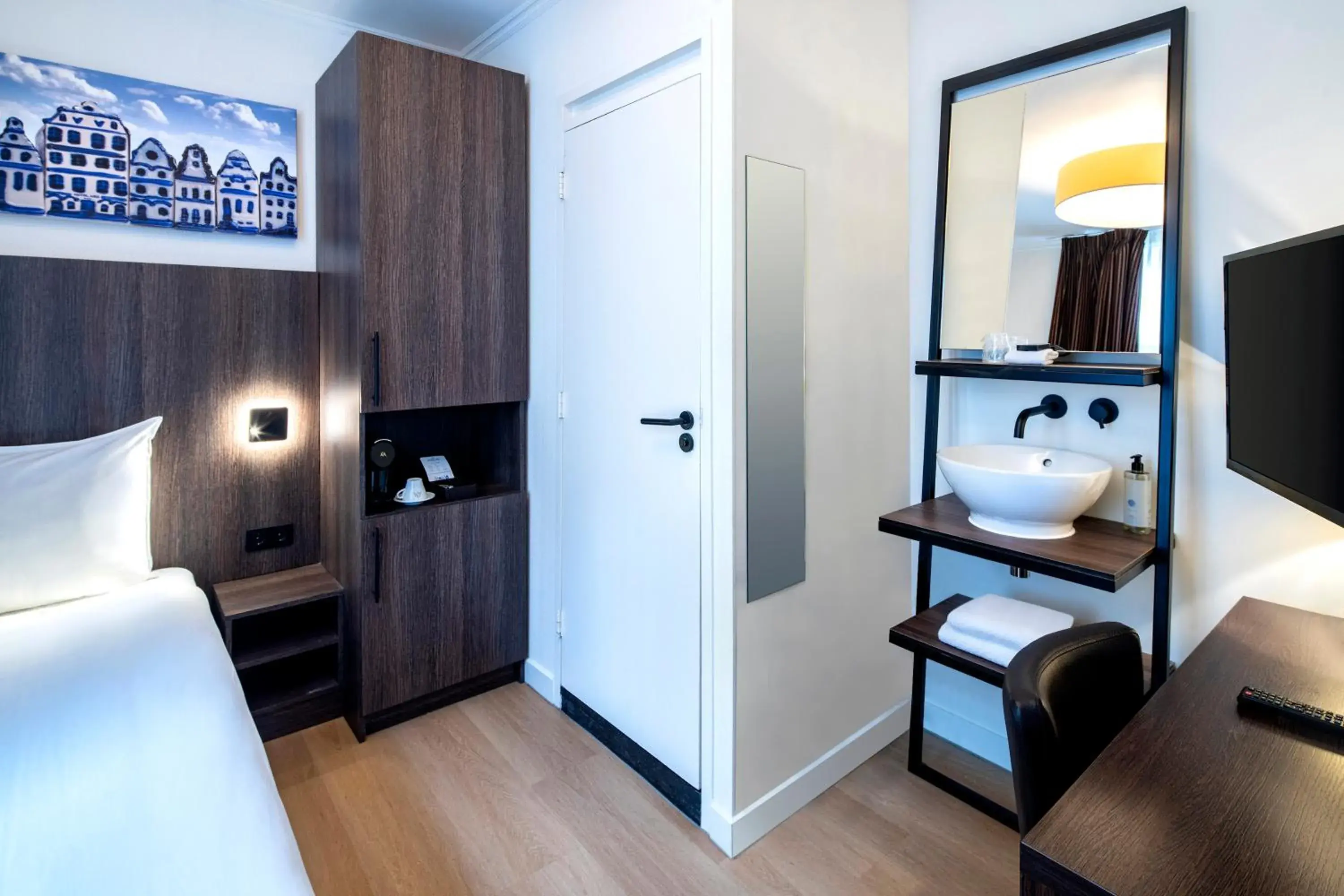 Bedroom, Bed in Hotel Nes Amsterdam Bedroom, Bed in Hotel Nes Amsterdam