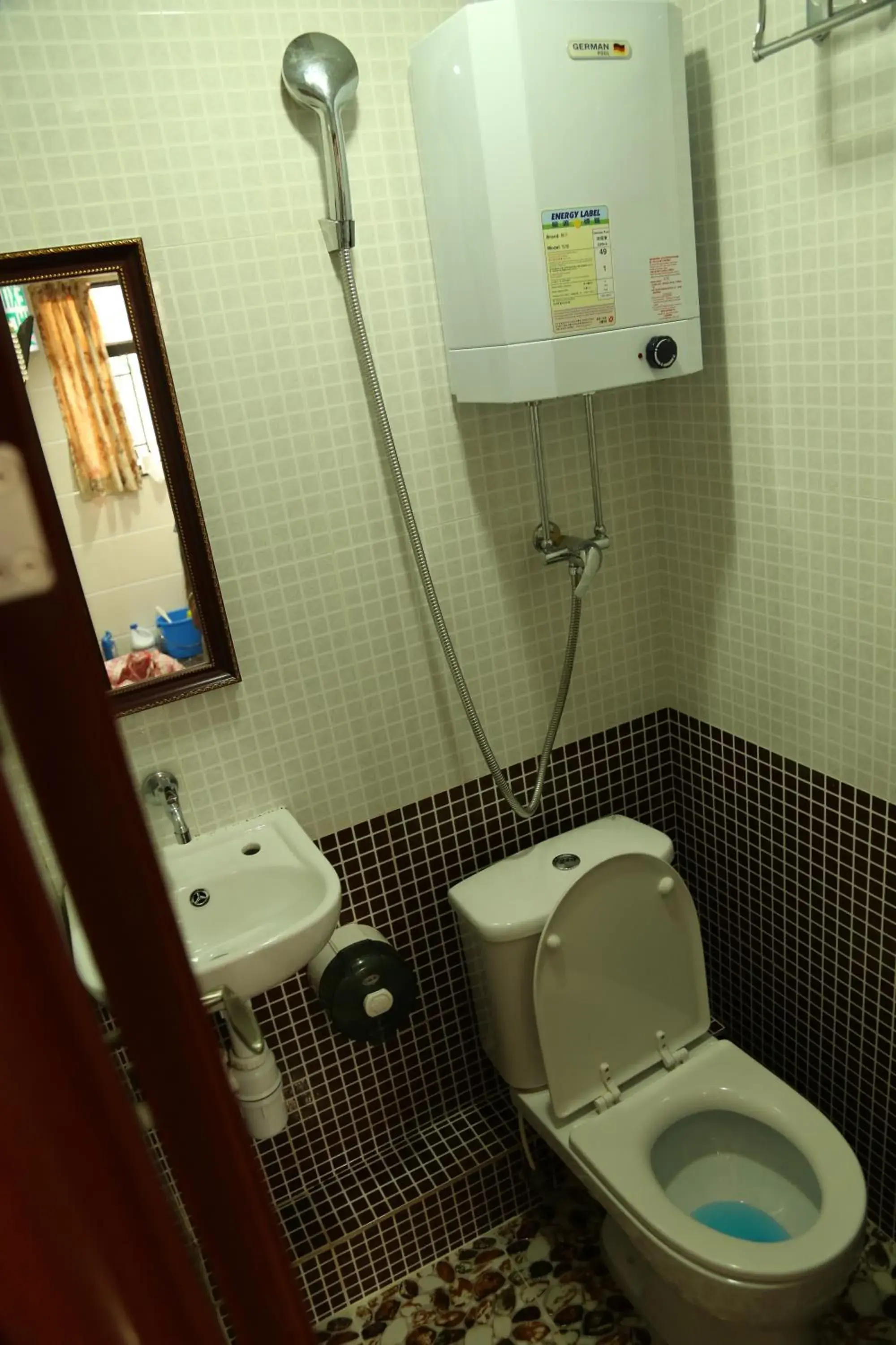 Bathroom in Holland Guest House Bathroom in Holland Guest House