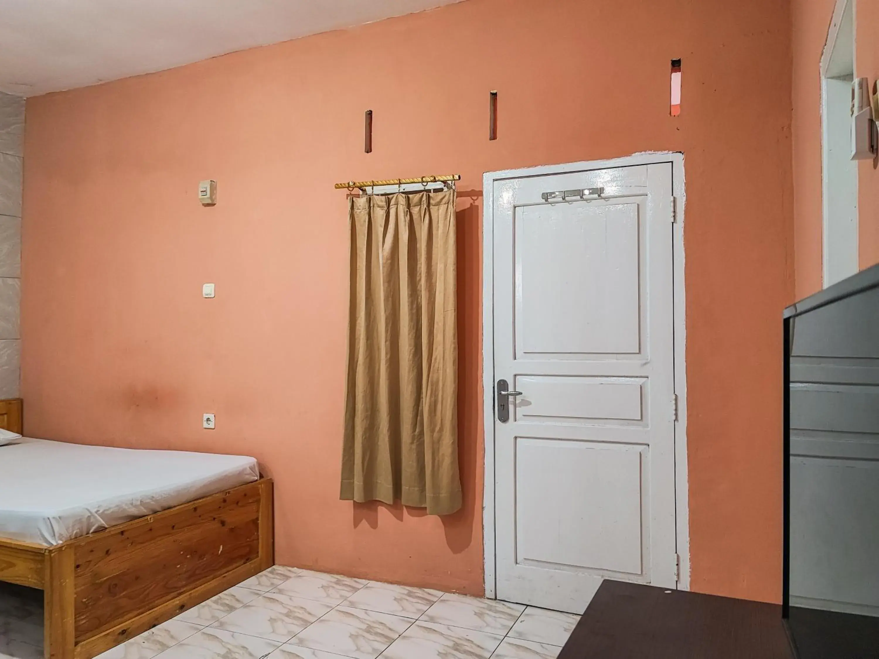 Bedroom, Bed in Reddoorz Syariah Near Kantor Gubernur Jambi Bedroom, Bed in Reddoorz Syariah Near Kantor Gubernur Jambi