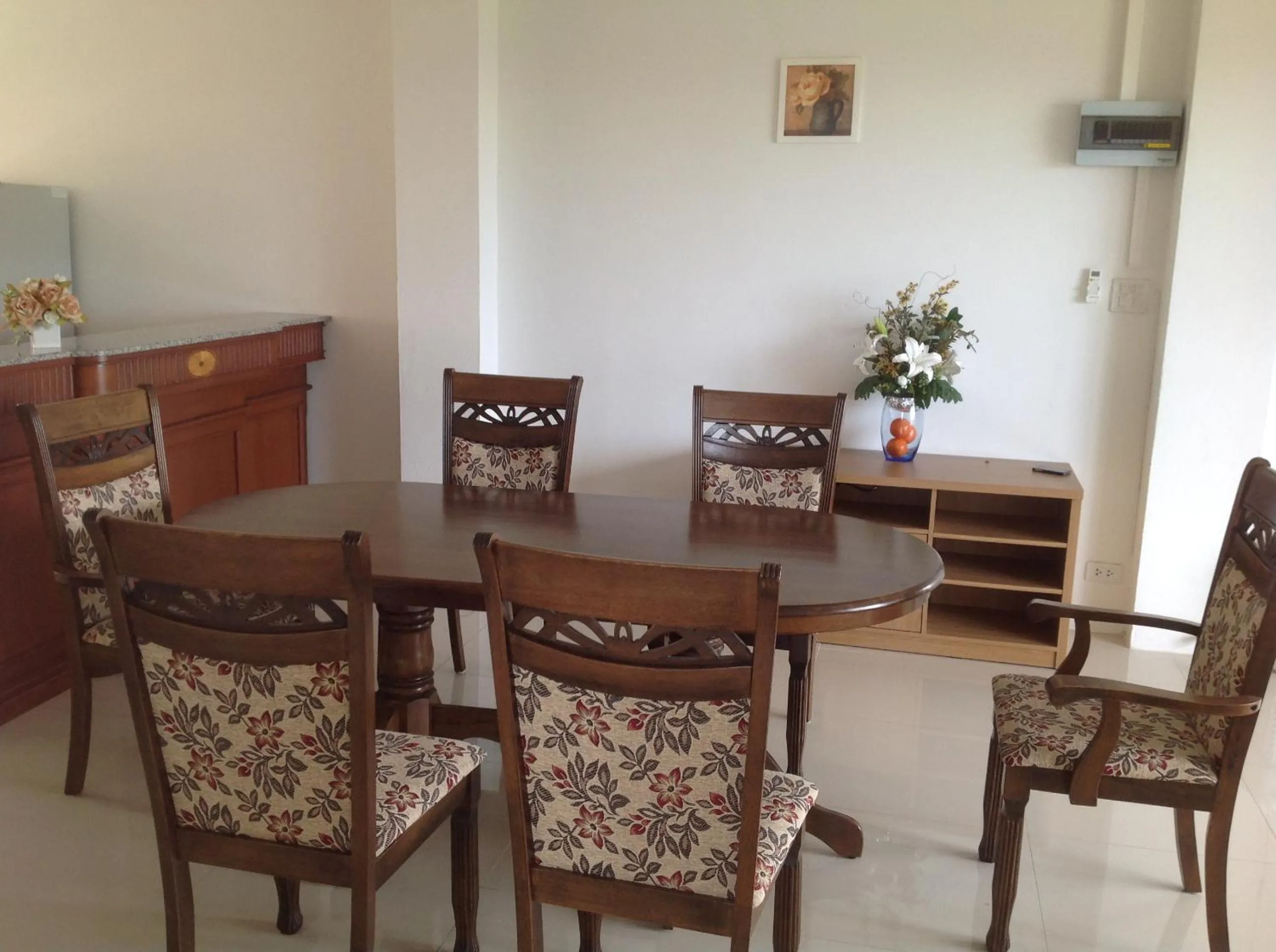 Dining area in U.D.Home Apartment