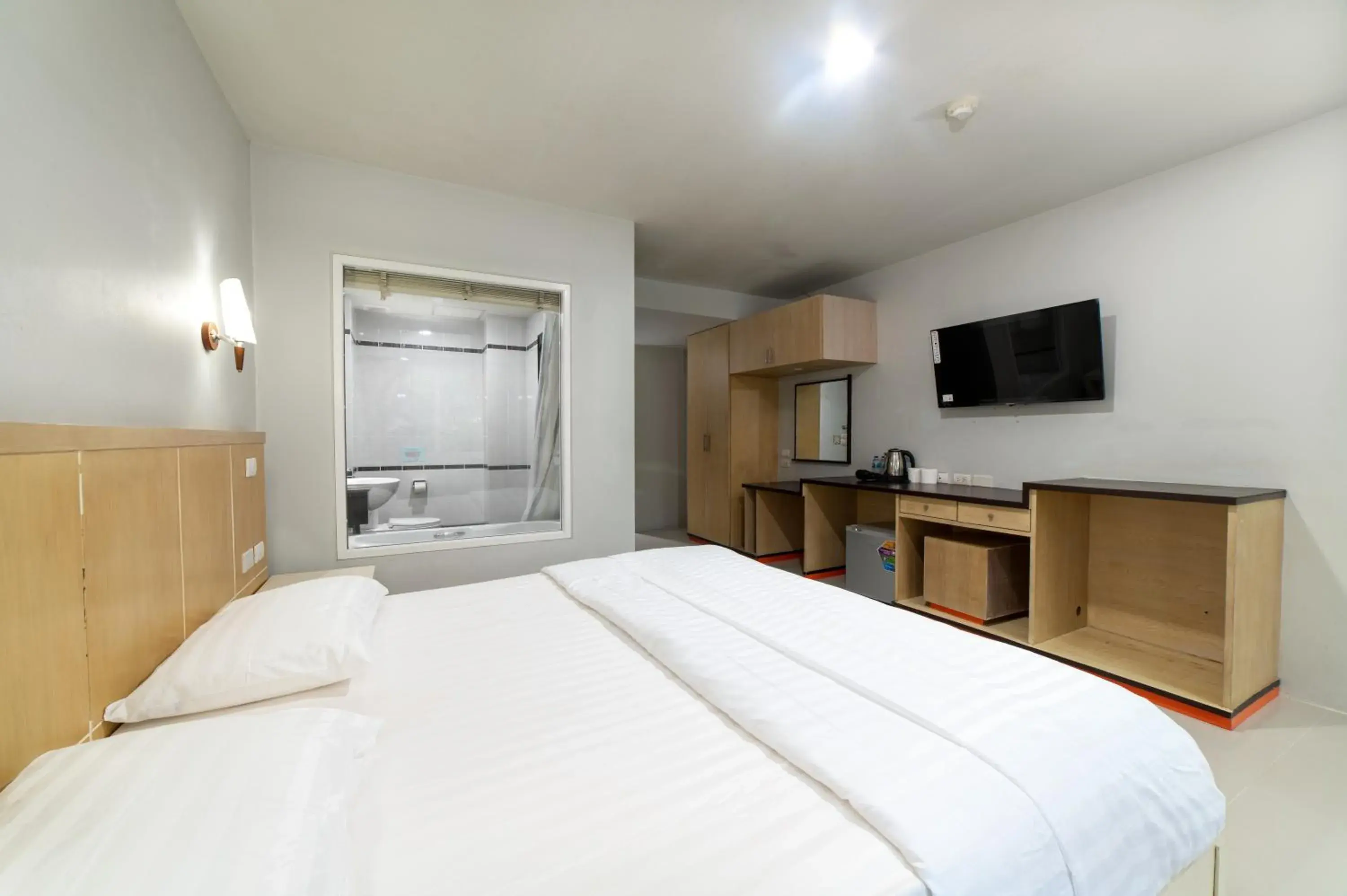 Superior Double Room in GP House Phuket Patong Beach Superior Double Room in GP House Phuket Patong Beach