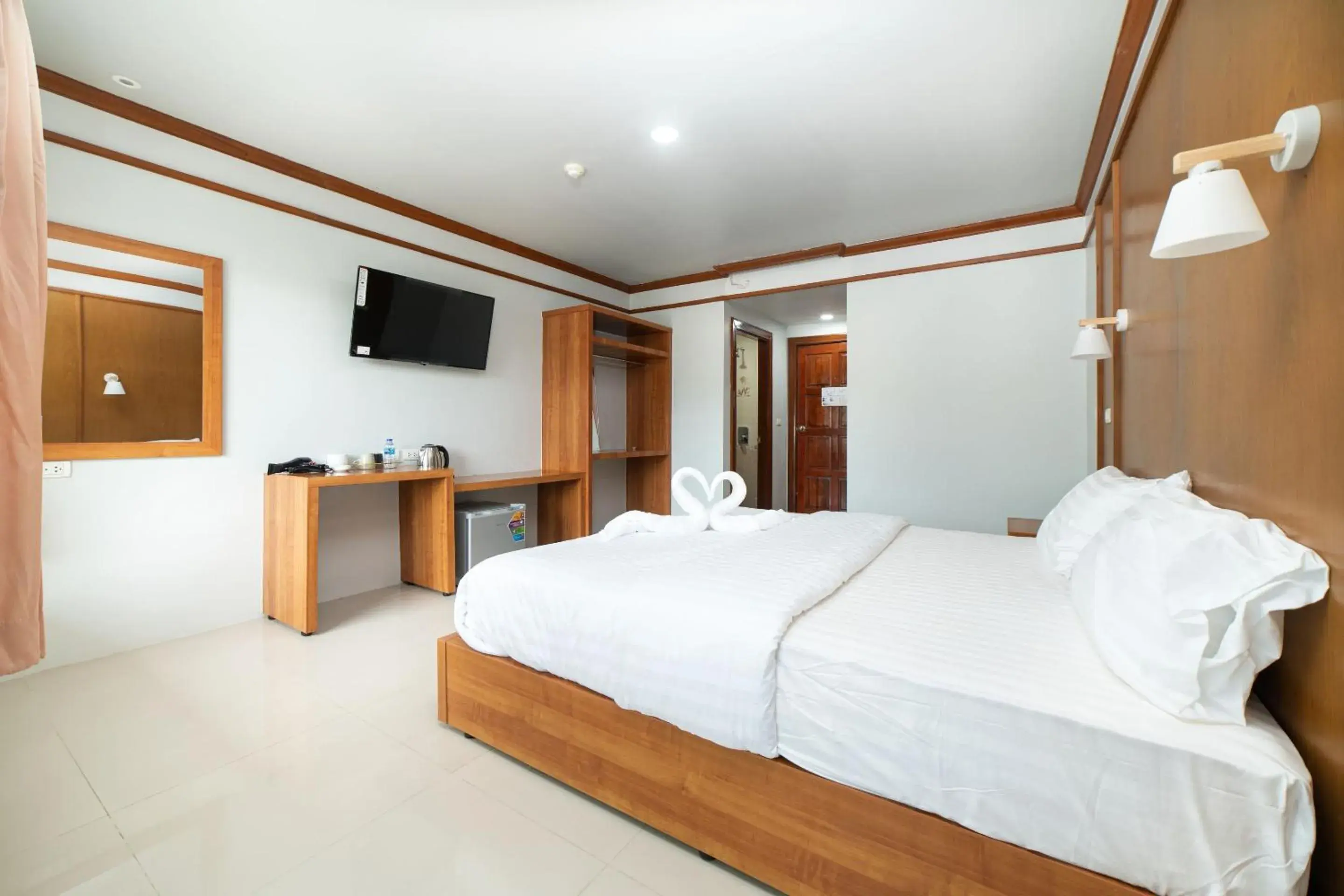 Deluxe Double Room with Balcony in GP House Phuket Patong Beach Deluxe Double Room with Balcony in GP House Phuket Patong Beach