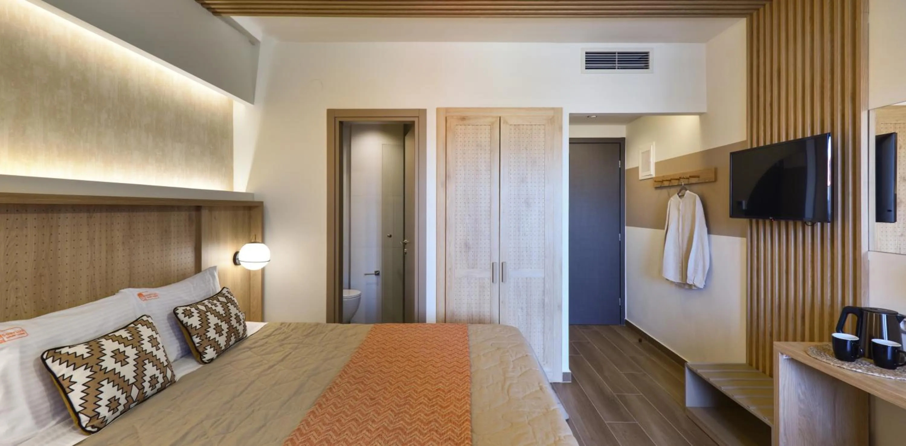 Photo of the whole room, Bed in CORYLUS Luxury Rooms & Suites