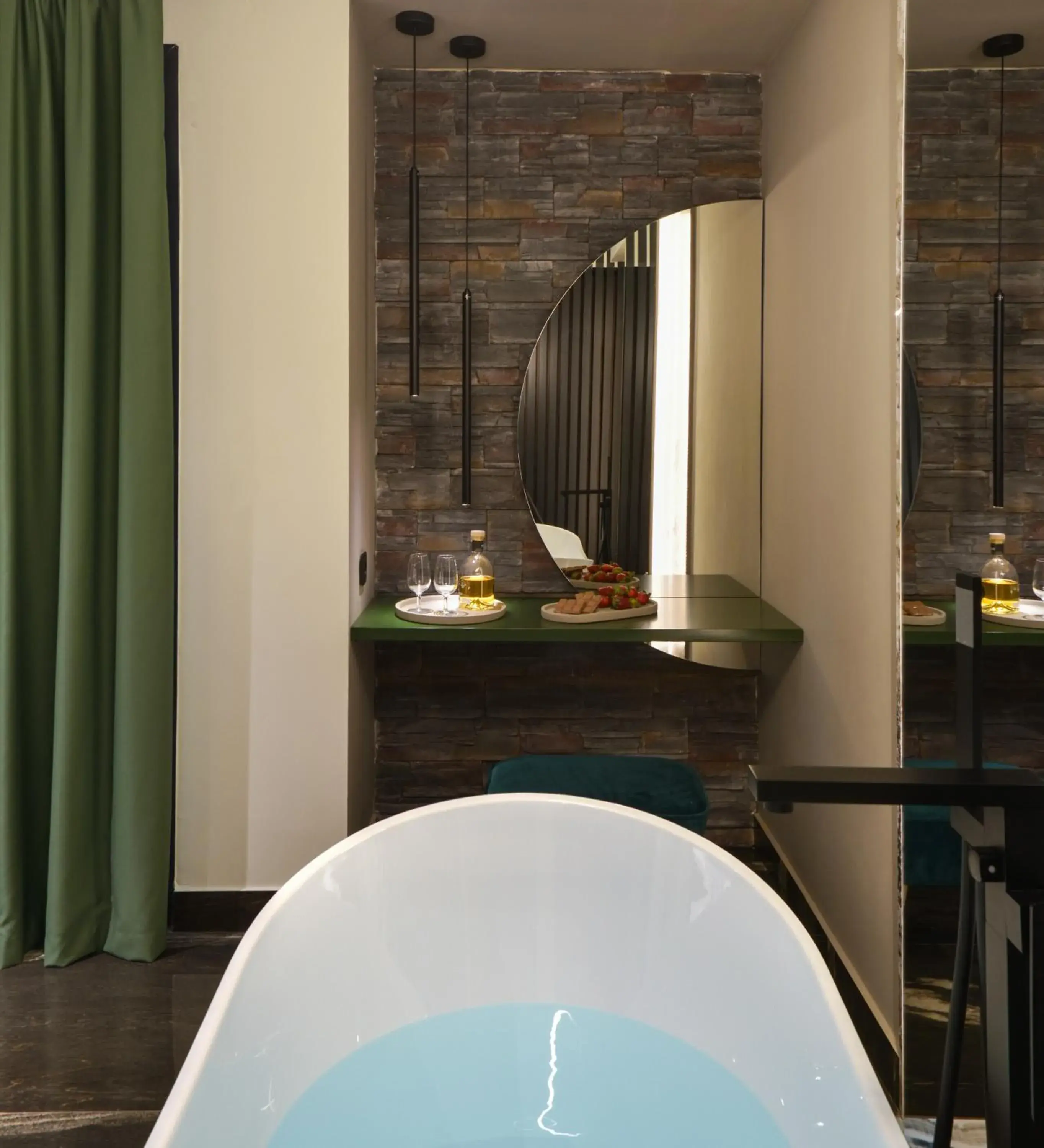 Food and drinks in CORYLUS Luxury Rooms & Suites Food and drinks in CORYLUS Luxury Rooms & Suites