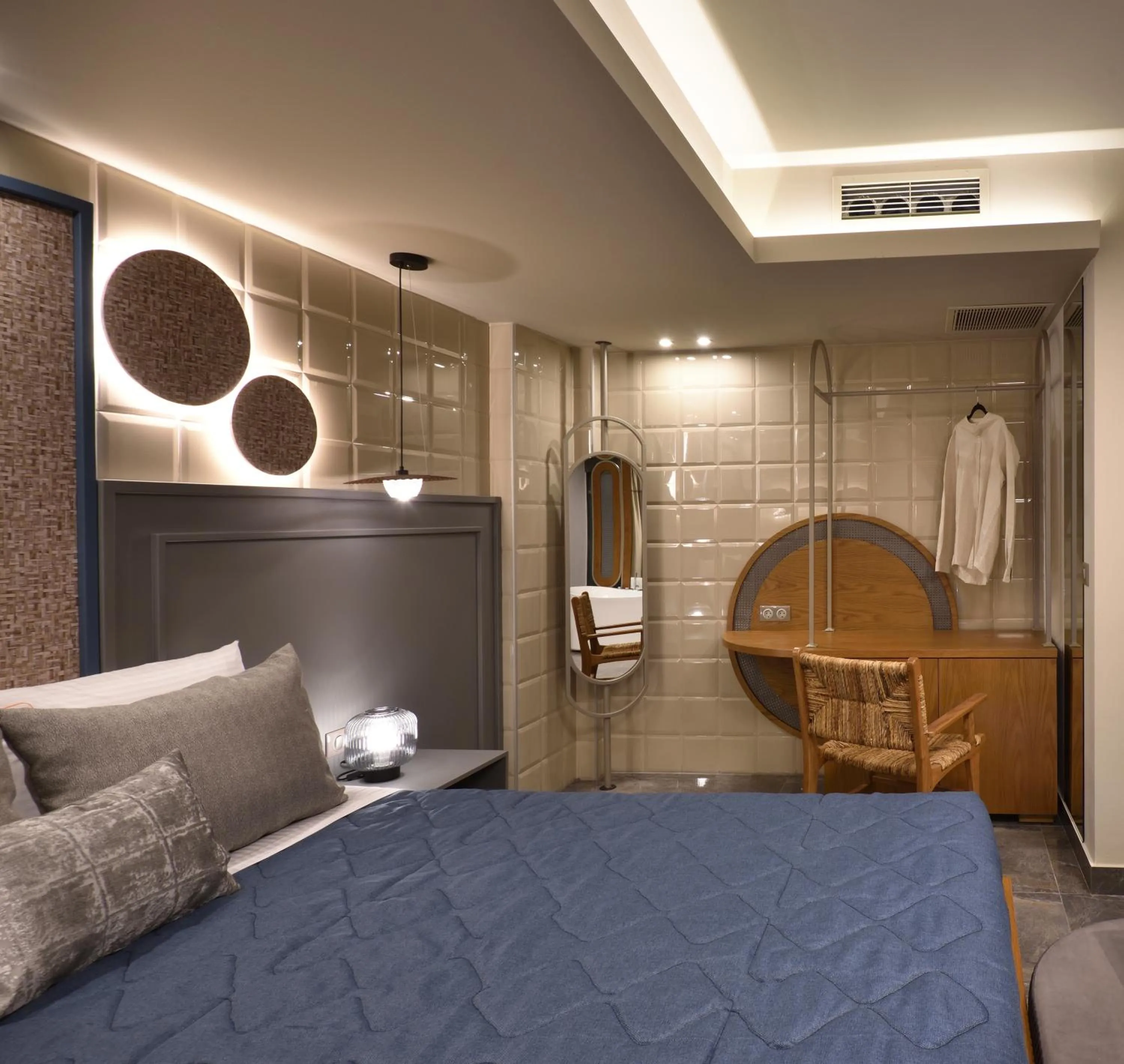 Bed in CORYLUS Luxury Rooms & Suites