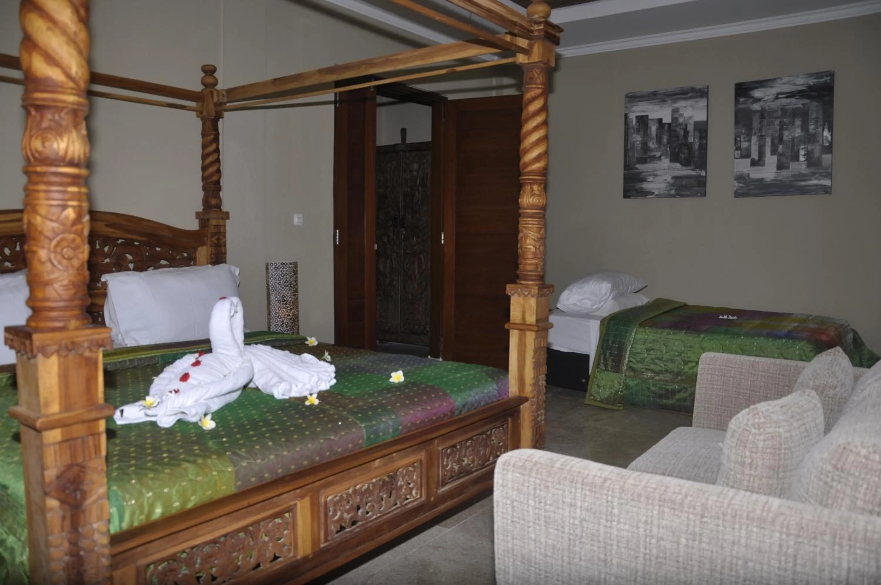 Bedroom, Bed in Bayshore Residence