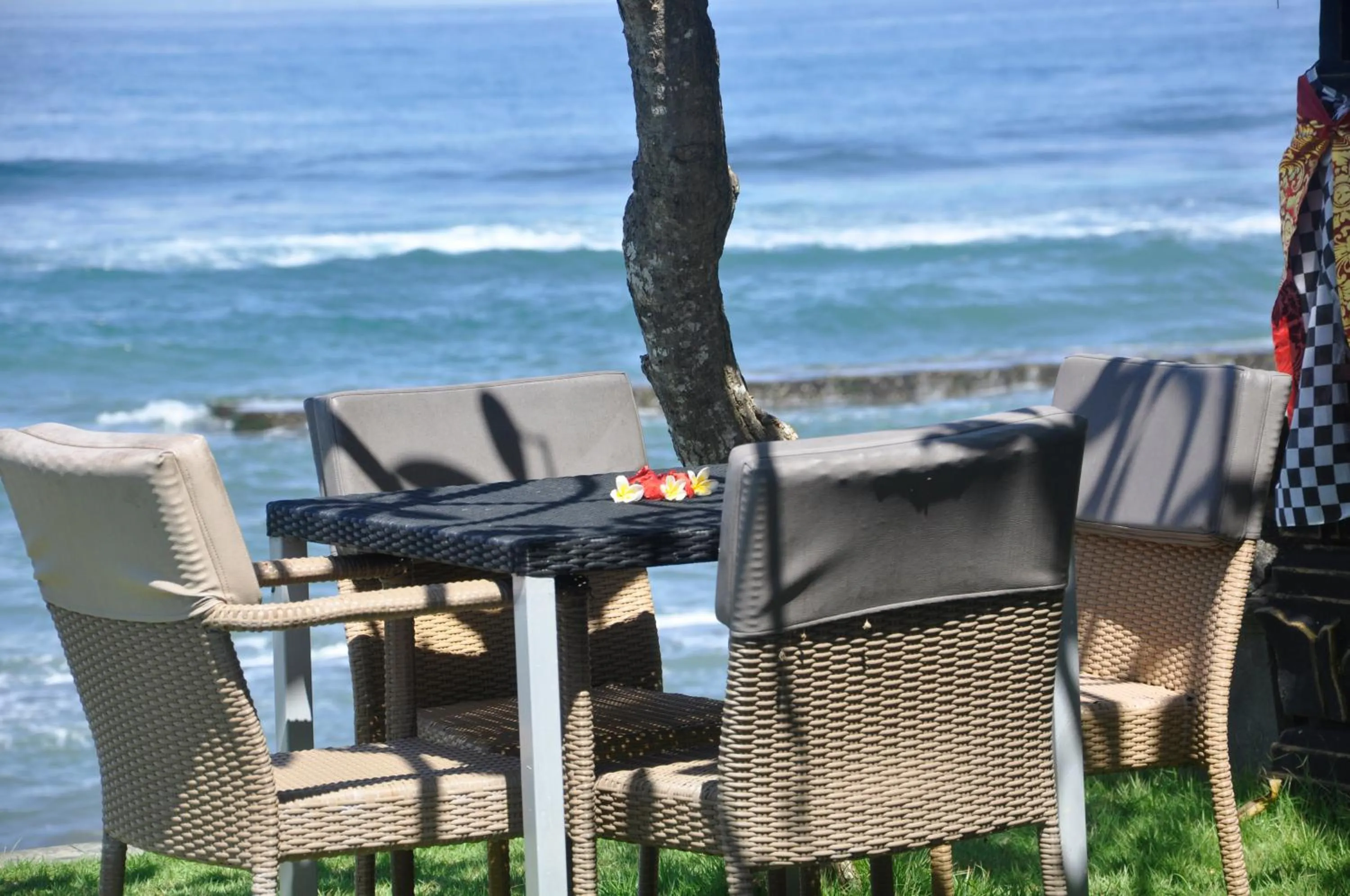 Restaurant/places to eat in Bayshore Residence