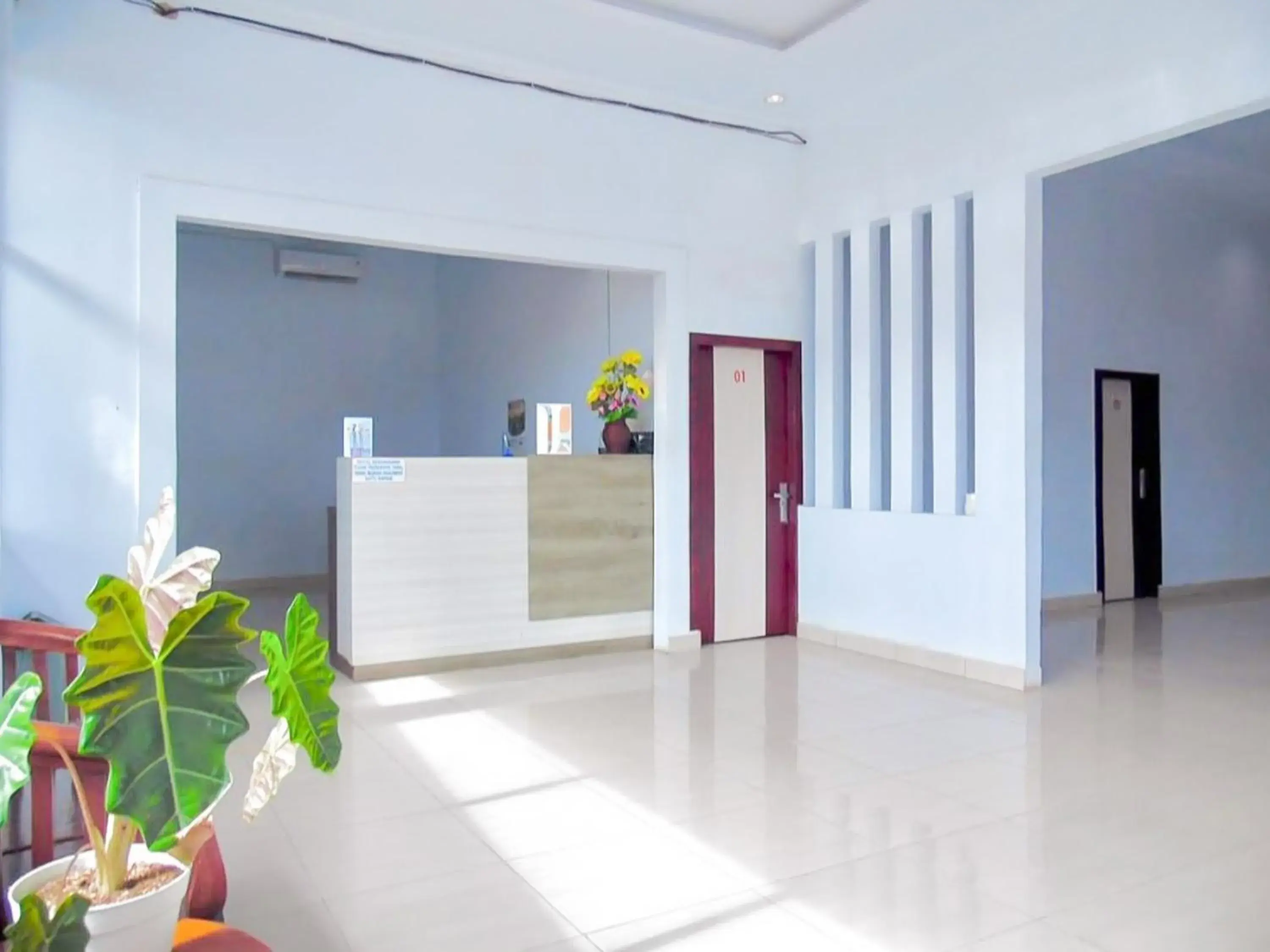Lobby or reception in Reddoorz @ Hotel Bersaudara Bungo Lobby or reception in Reddoorz @ Hotel Bersaudara Bungo