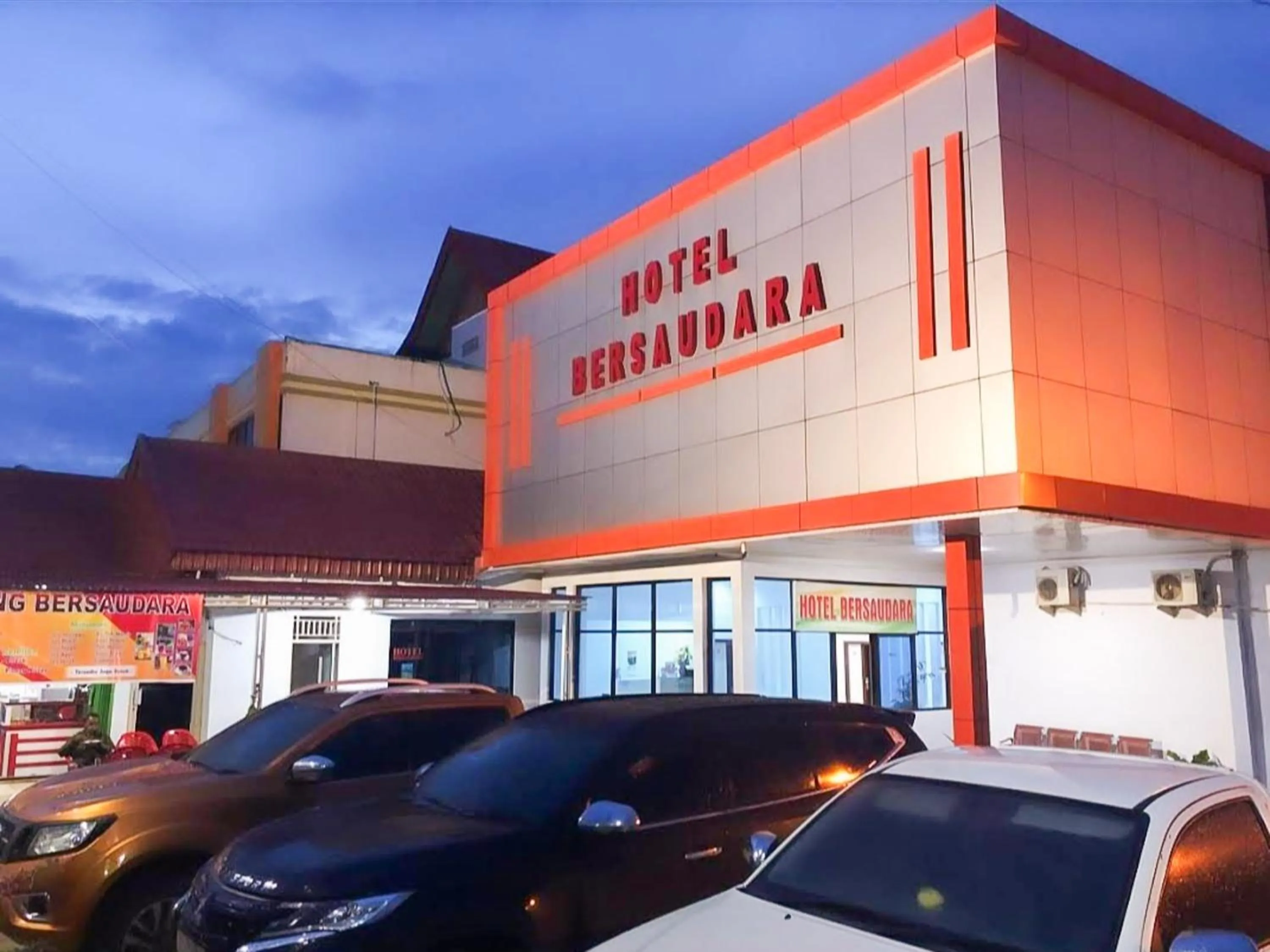 Parking in Reddoorz @ Hotel Bersaudara Bungo