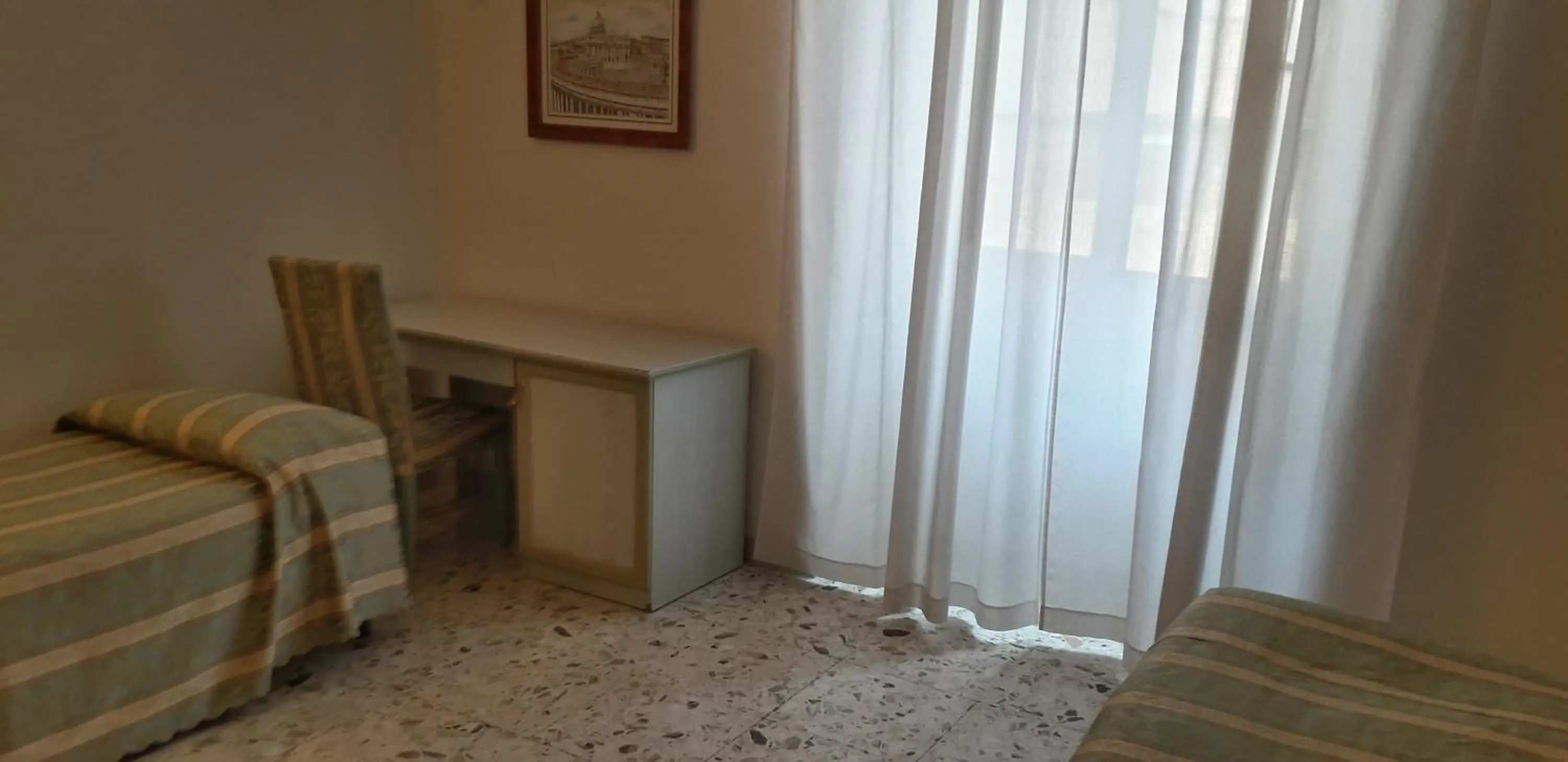 Photo of the whole room, Bed in Gioia Guest House