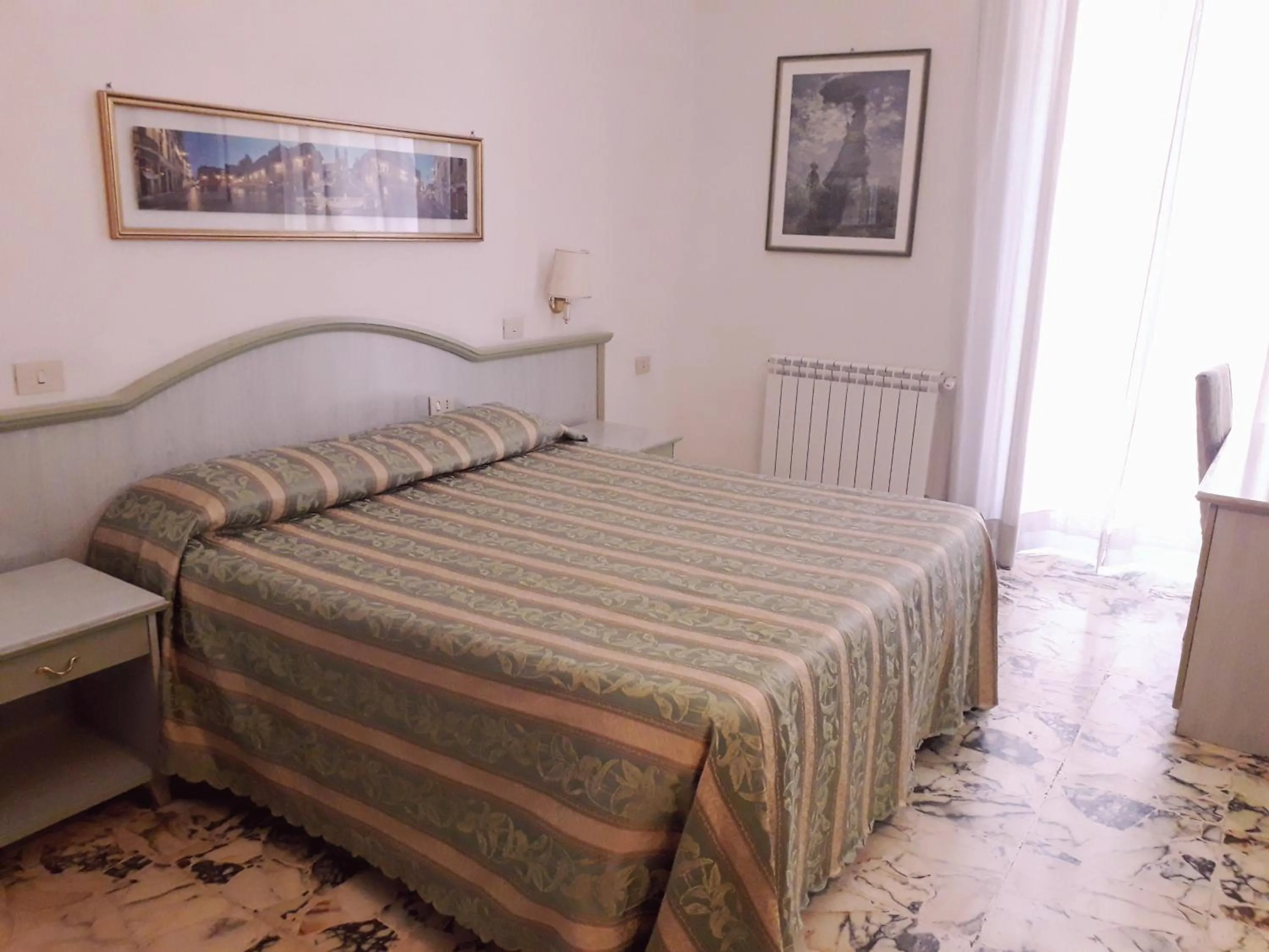Bed in Gioia Guest House