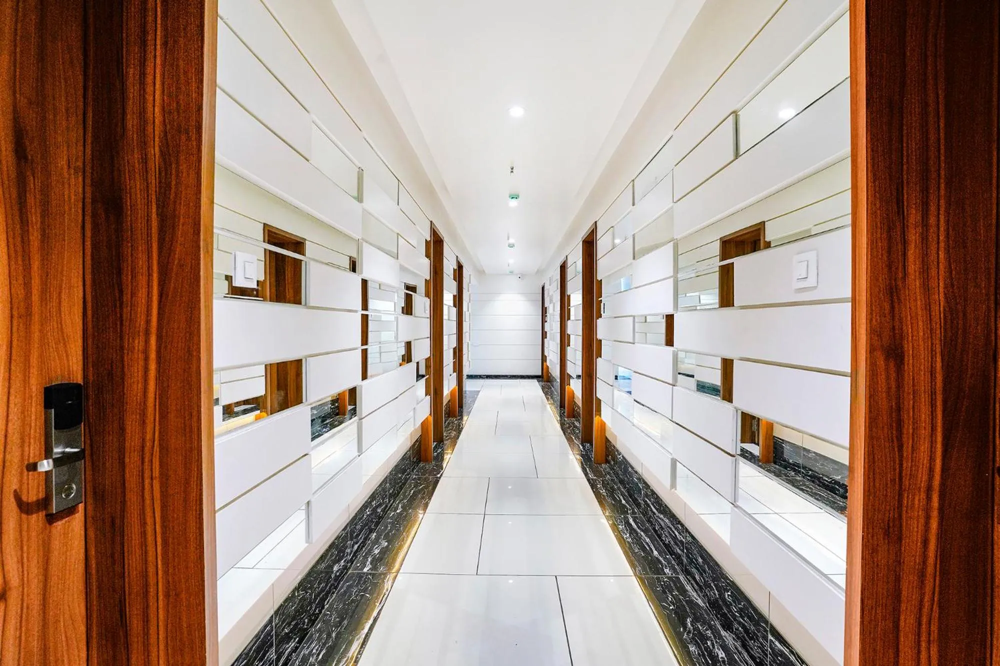 Lobby or reception in FabHotel The Nashik Inn - Nr Vijay Mamta Theatre, Nashik Road