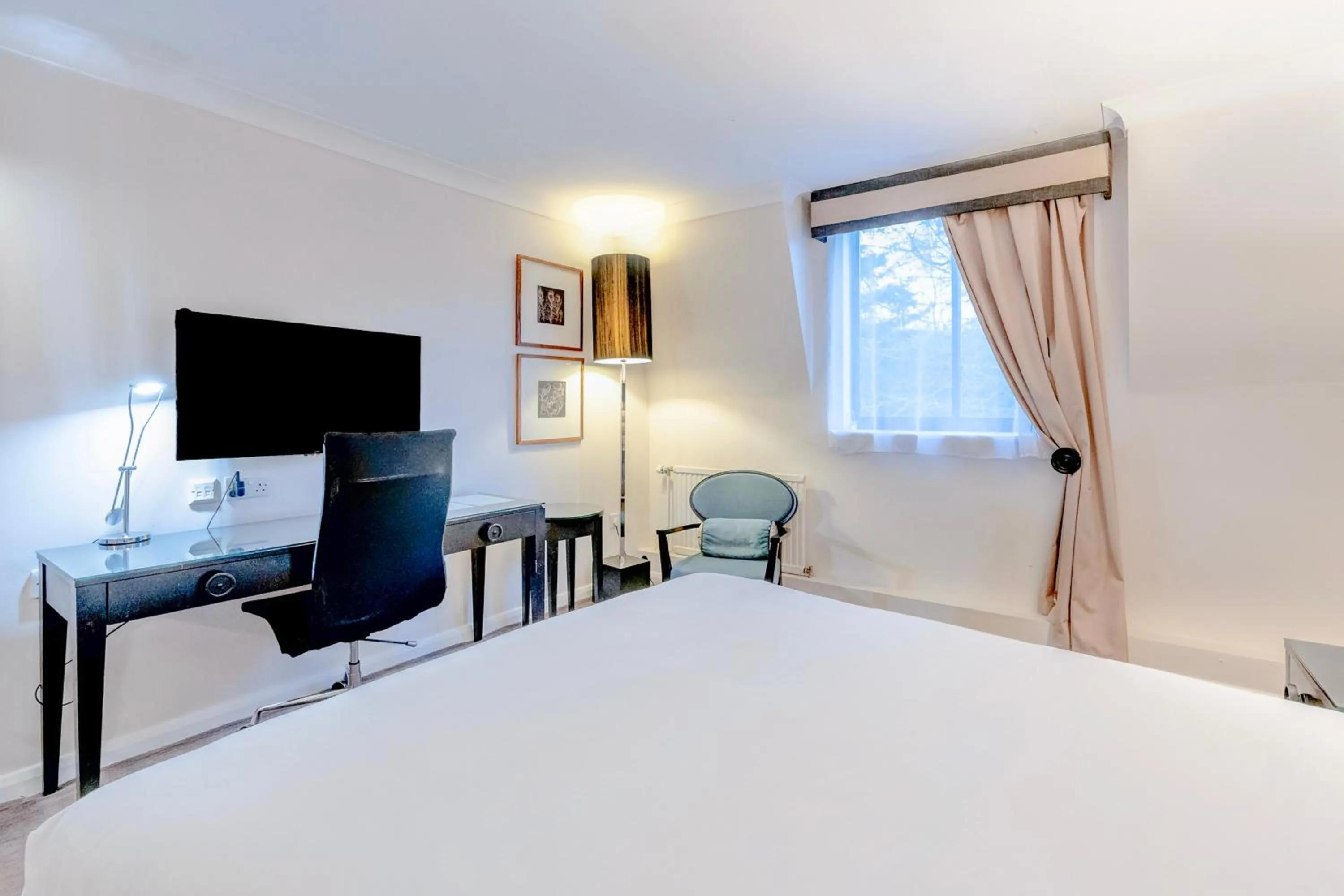 Bedroom, Bed in The Landmark Hotel and SPA Leisure Club Dundee By Sunday