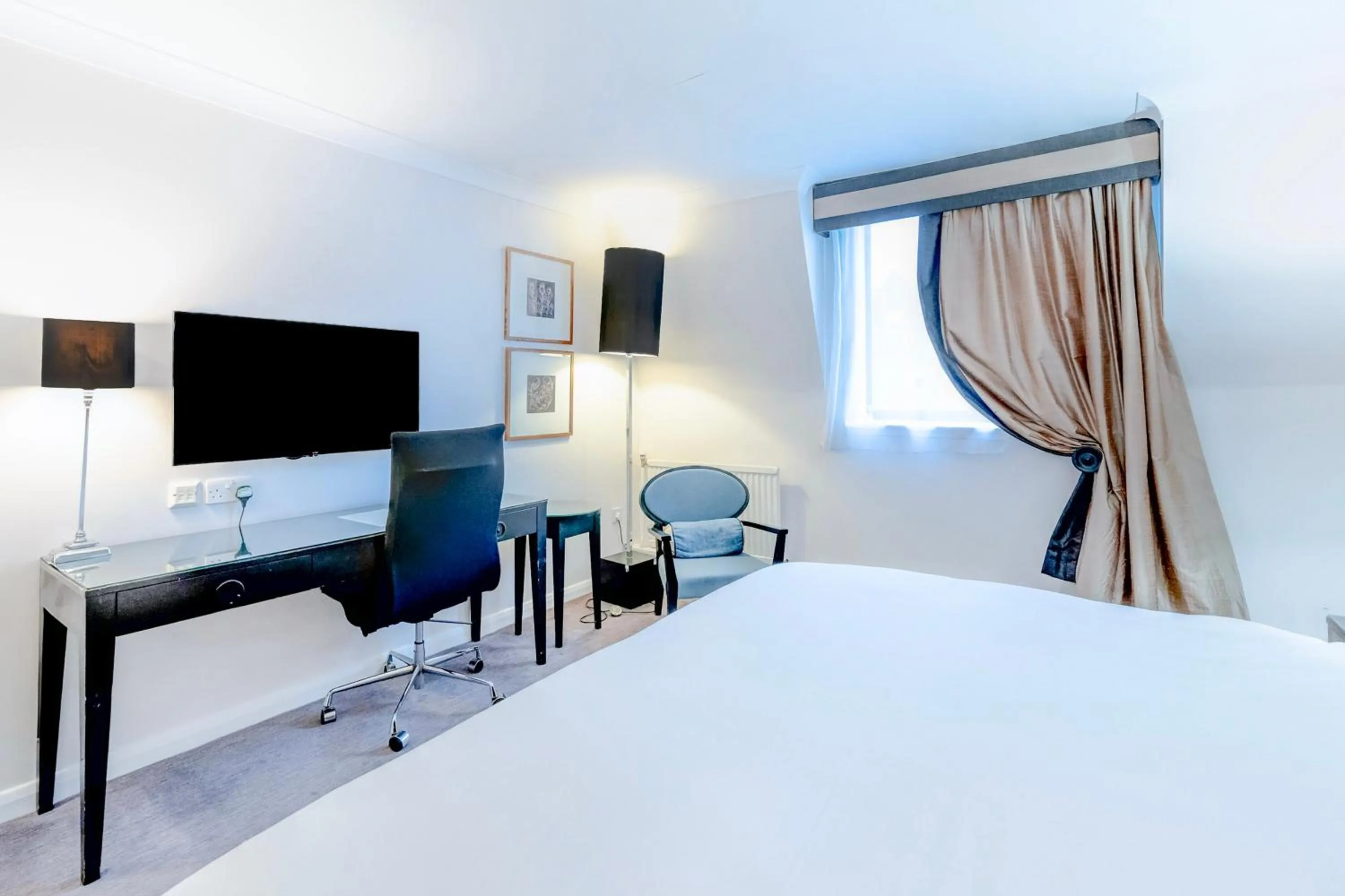TV and multimedia, Bed in The Landmark Hotel and SPA Leisure Club Dundee By Sunday