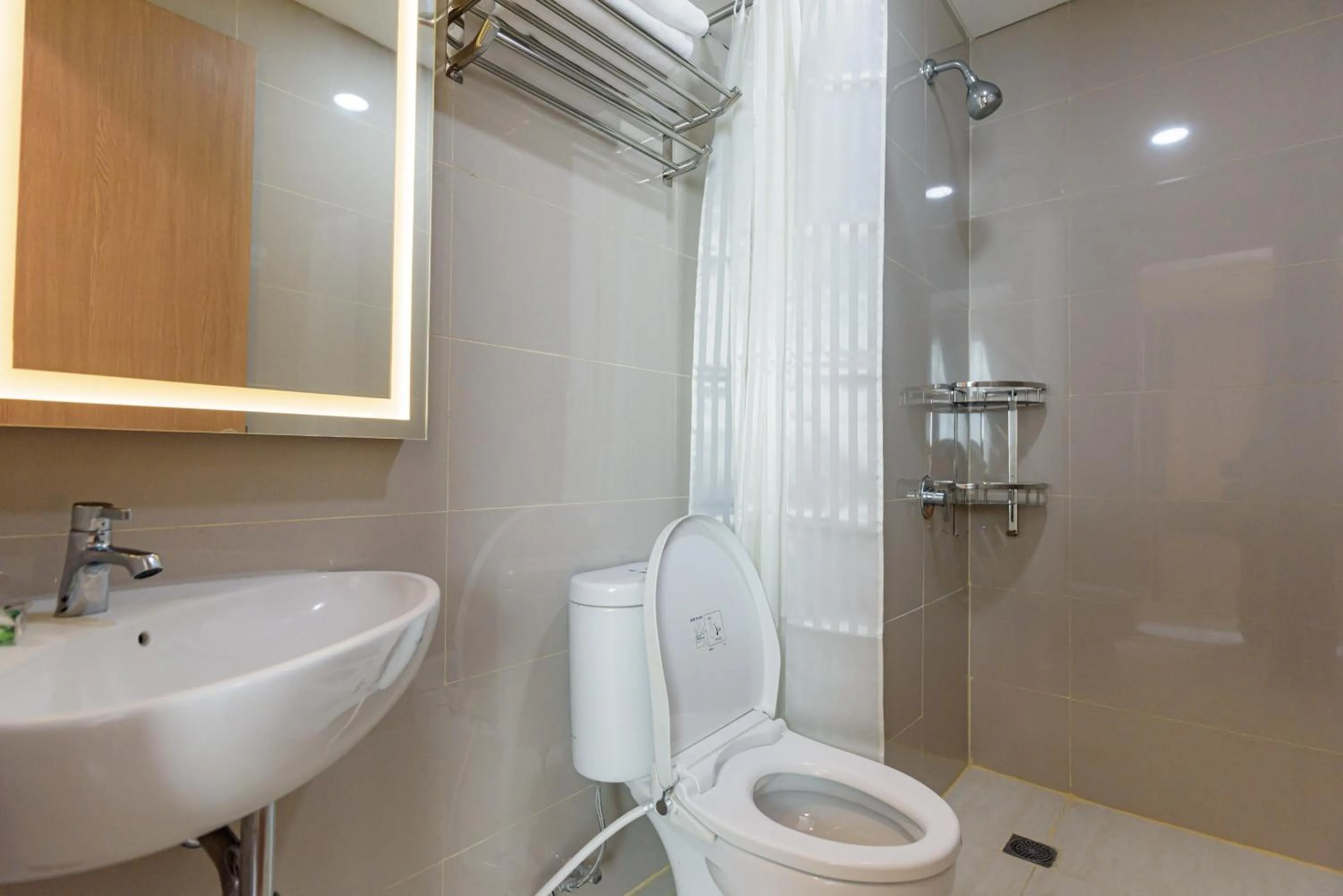 Bathroom in RedLiving Apartemen B Residence BSD - BE Urban Hotel