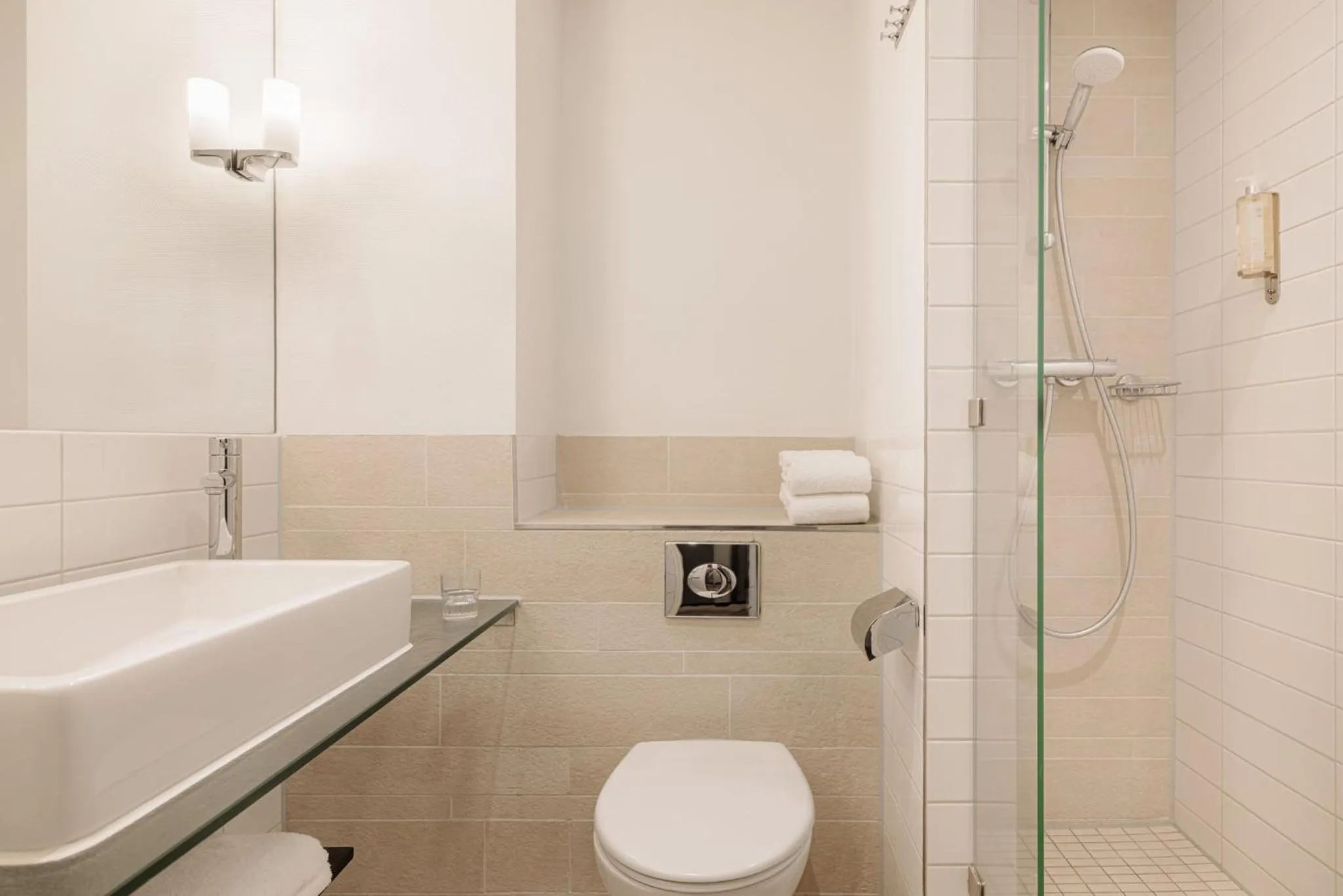 Bathroom in Leonardo Oranje Hotel Leeuwarden