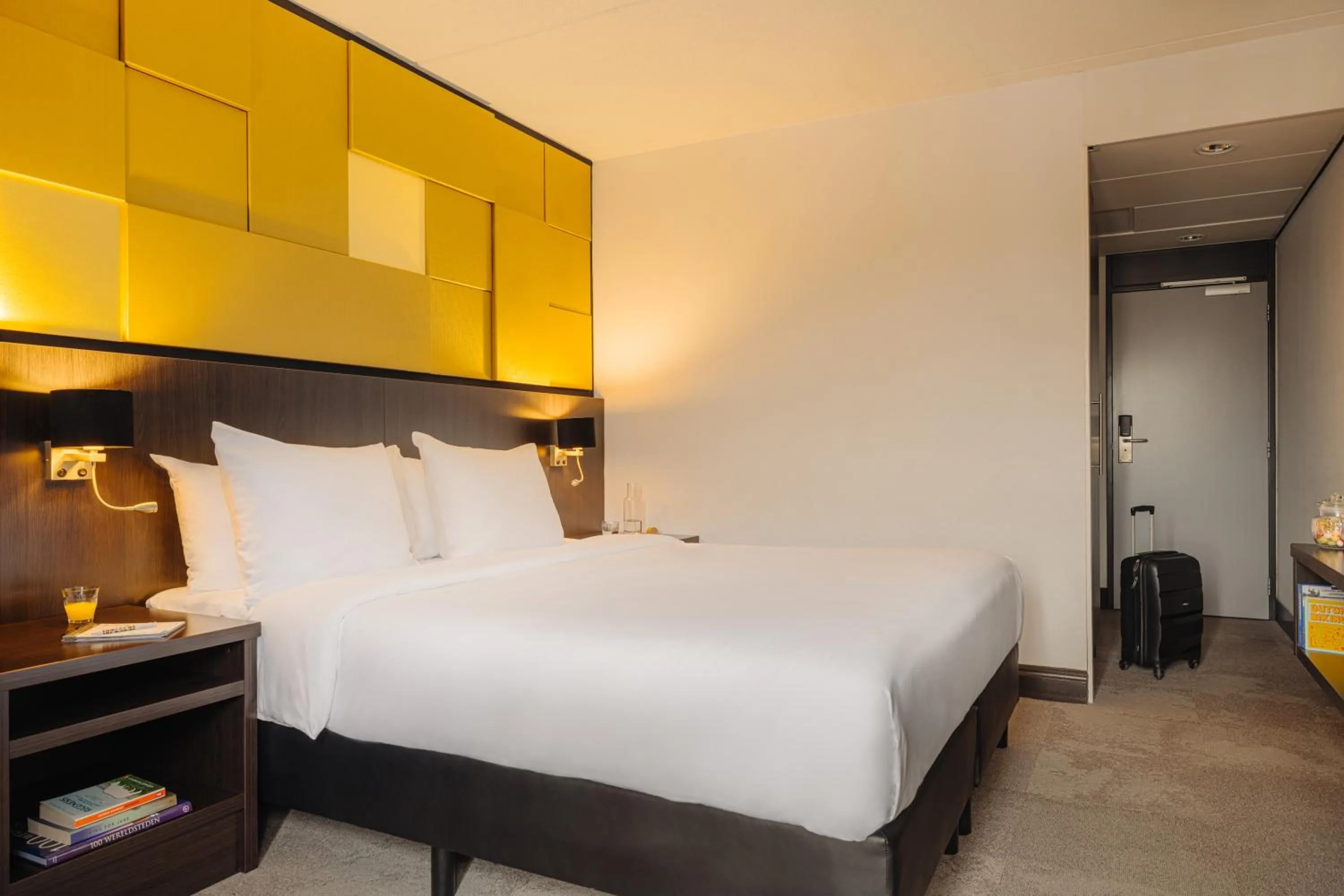 Double Room with Balcony in Oranje Hotel Leeuwarden