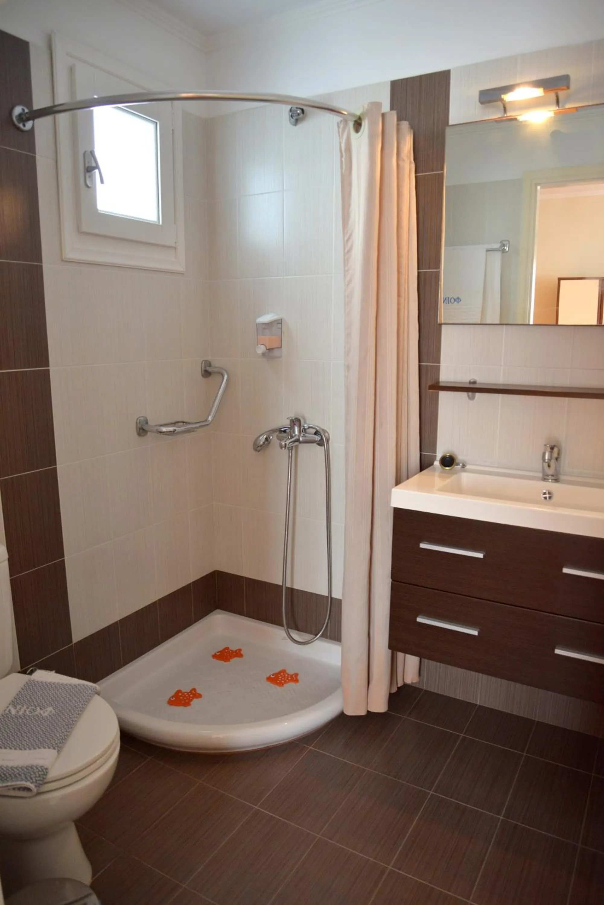 Shower in Finikas Studios