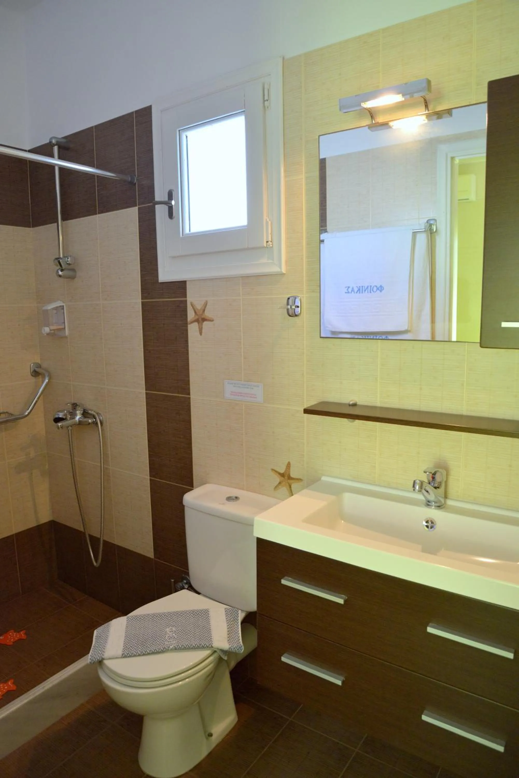 Shower in Finikas Studios
