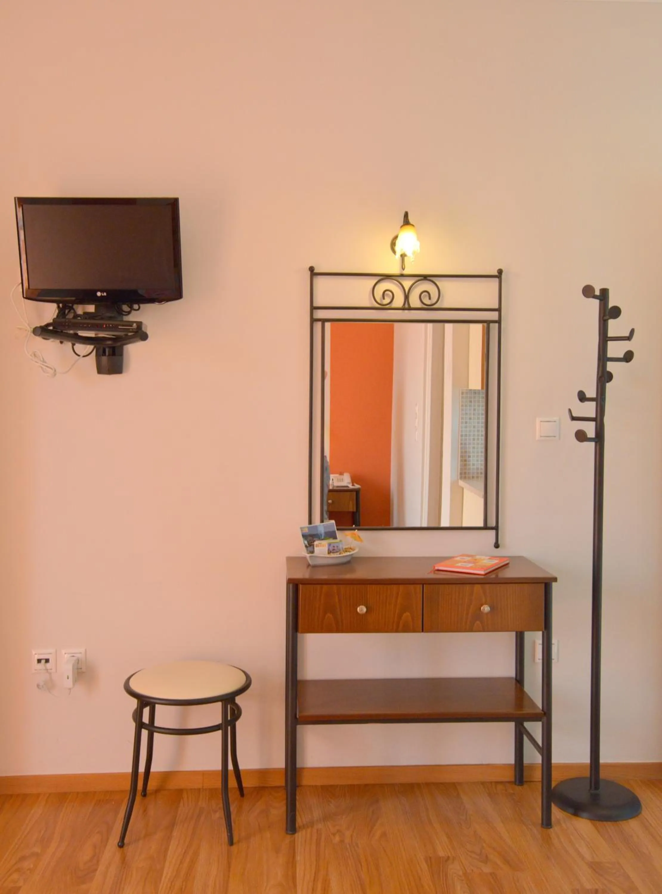 Decorative detail in Finikas Studios