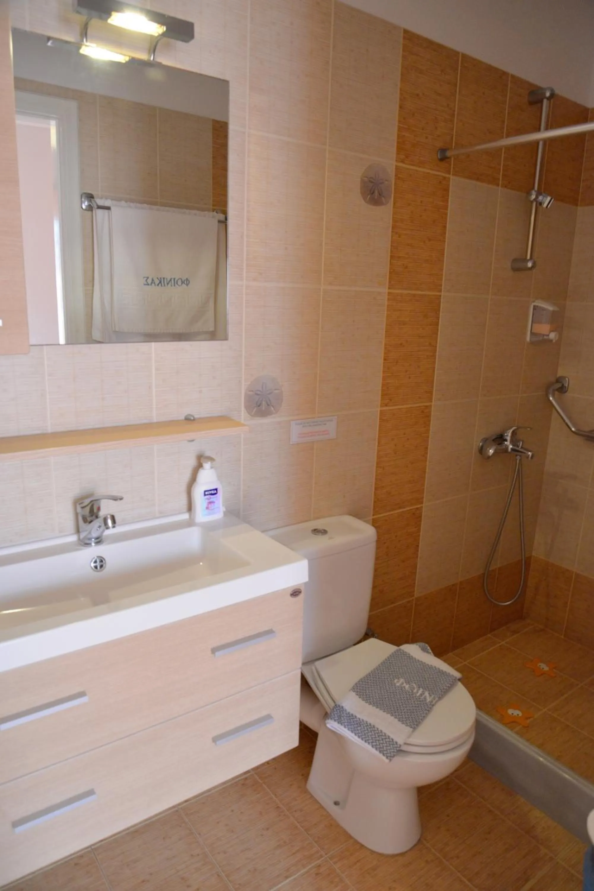 Shower in Finikas Studios