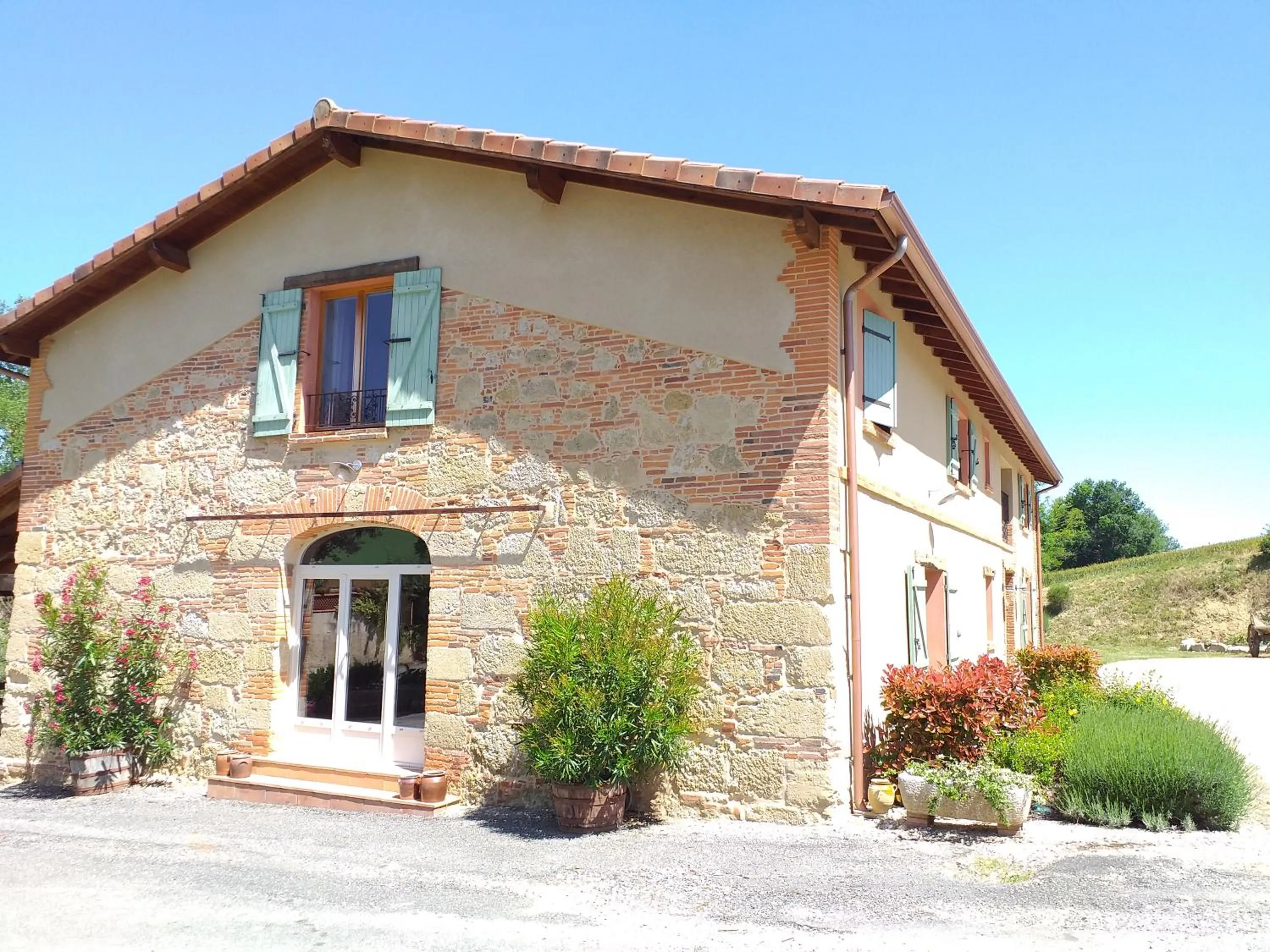 Property building in Chambre d'Hôtes Le Moulin d'Encor