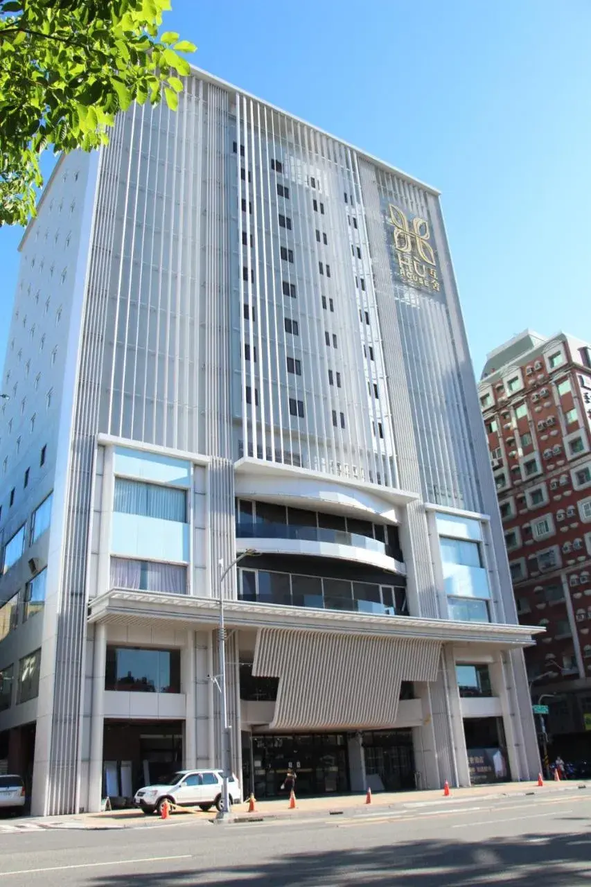 Property building in Hu House Property building in Hu House