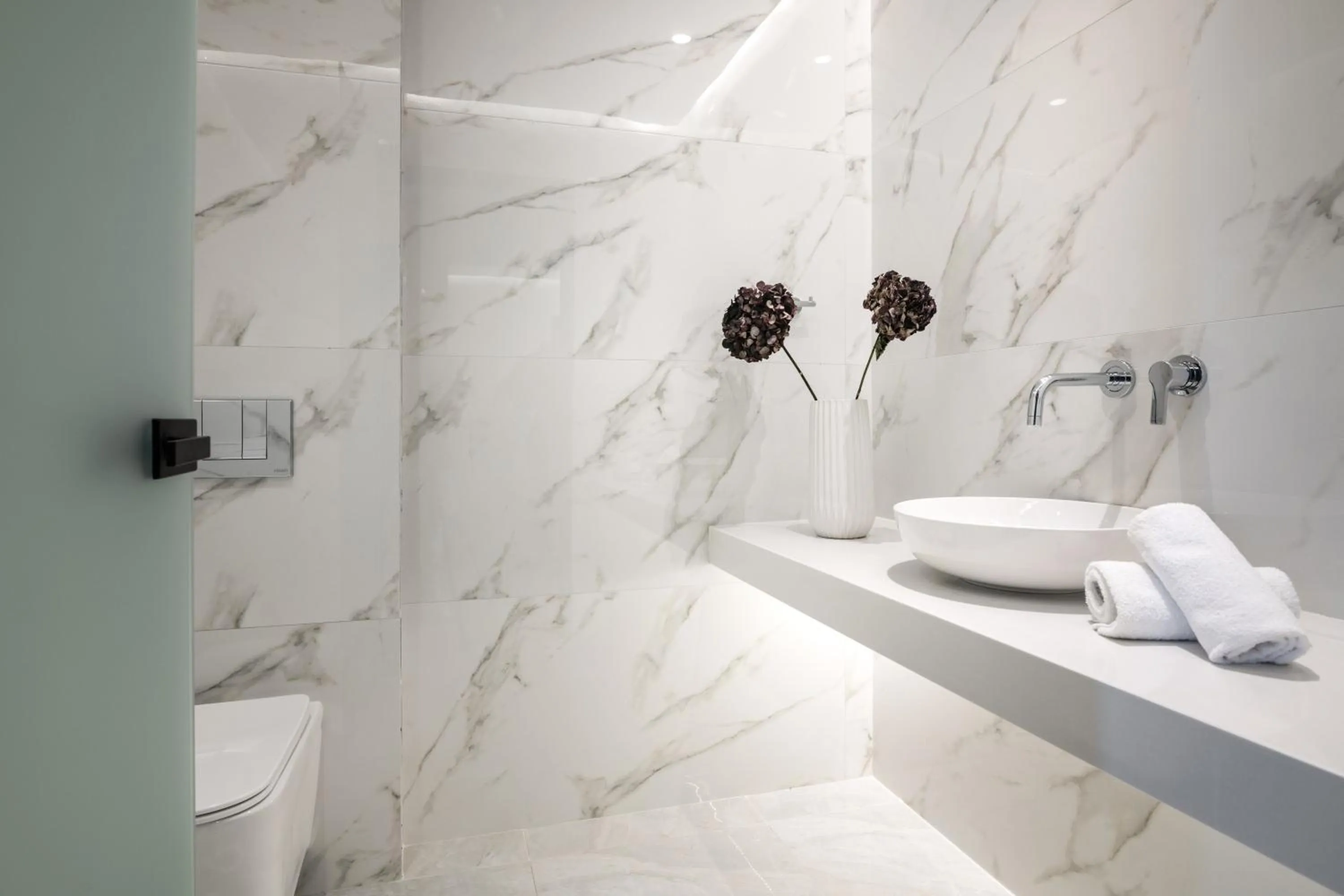 Elegance Luxury Executive Suites - Adults Only