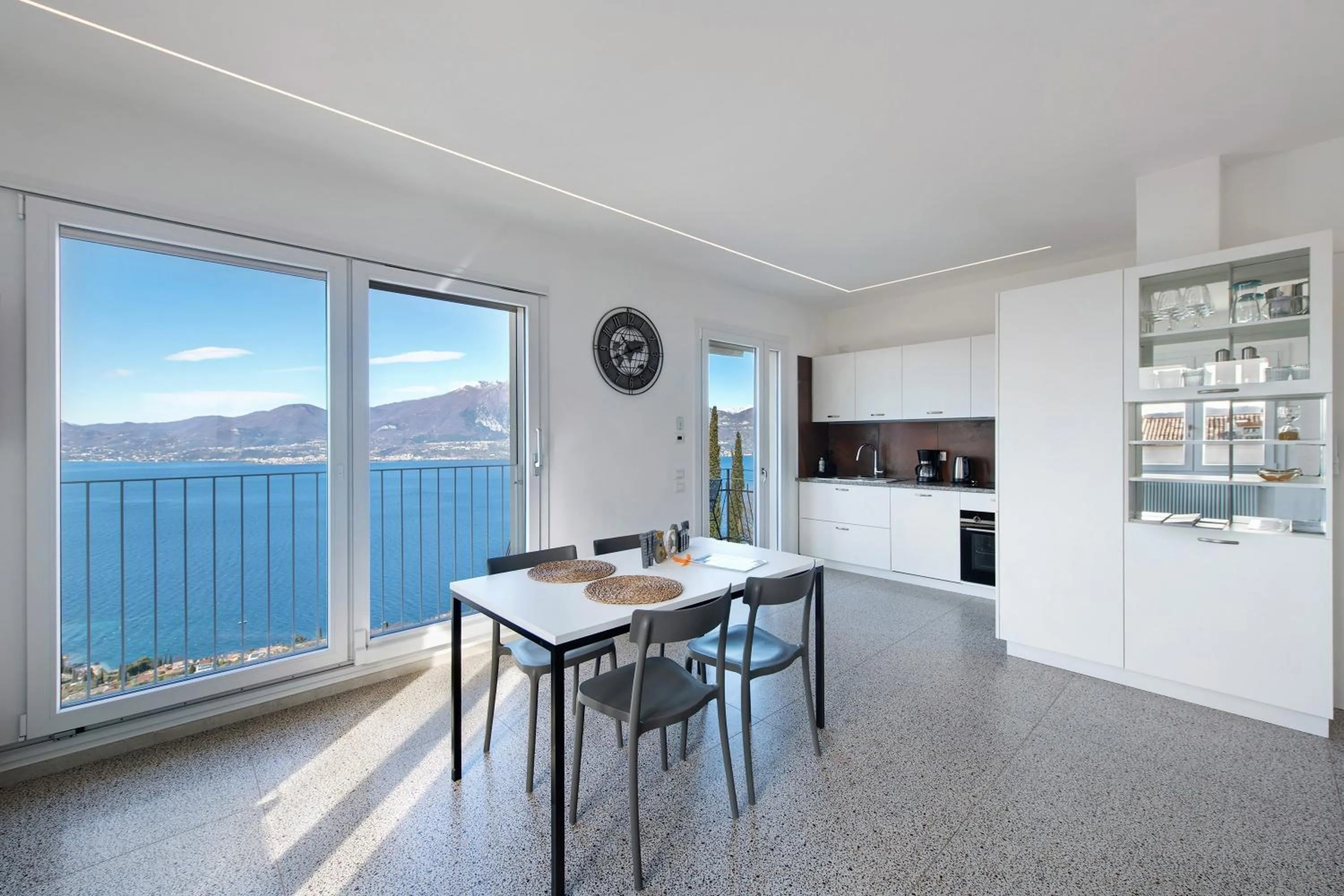 Casa Serena Lake View