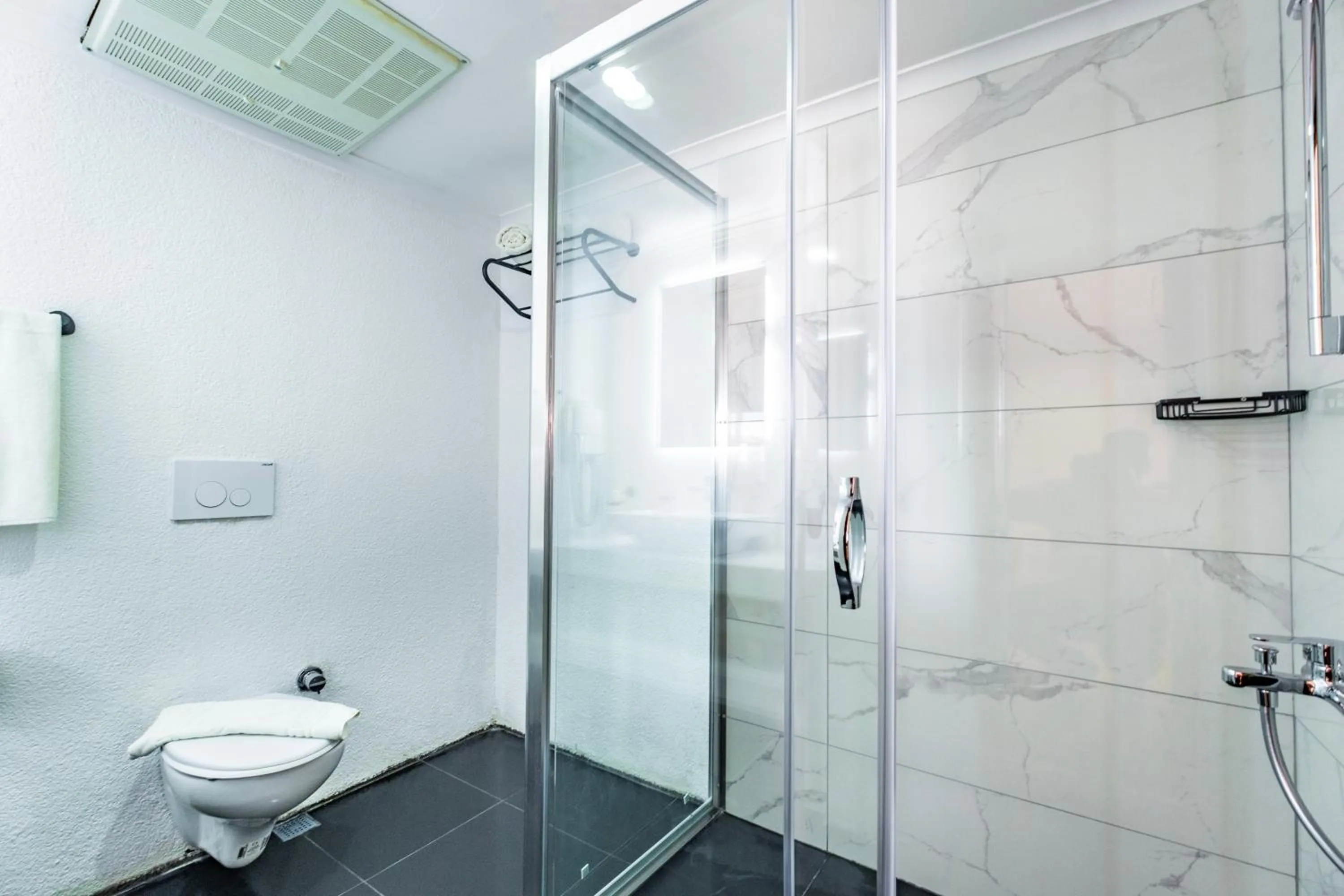 Shower in Costa Bitezhan Beach Hotel