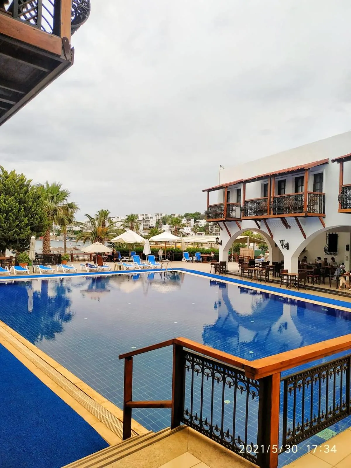 Pool view in Costa Bitezhan Beach Hotel